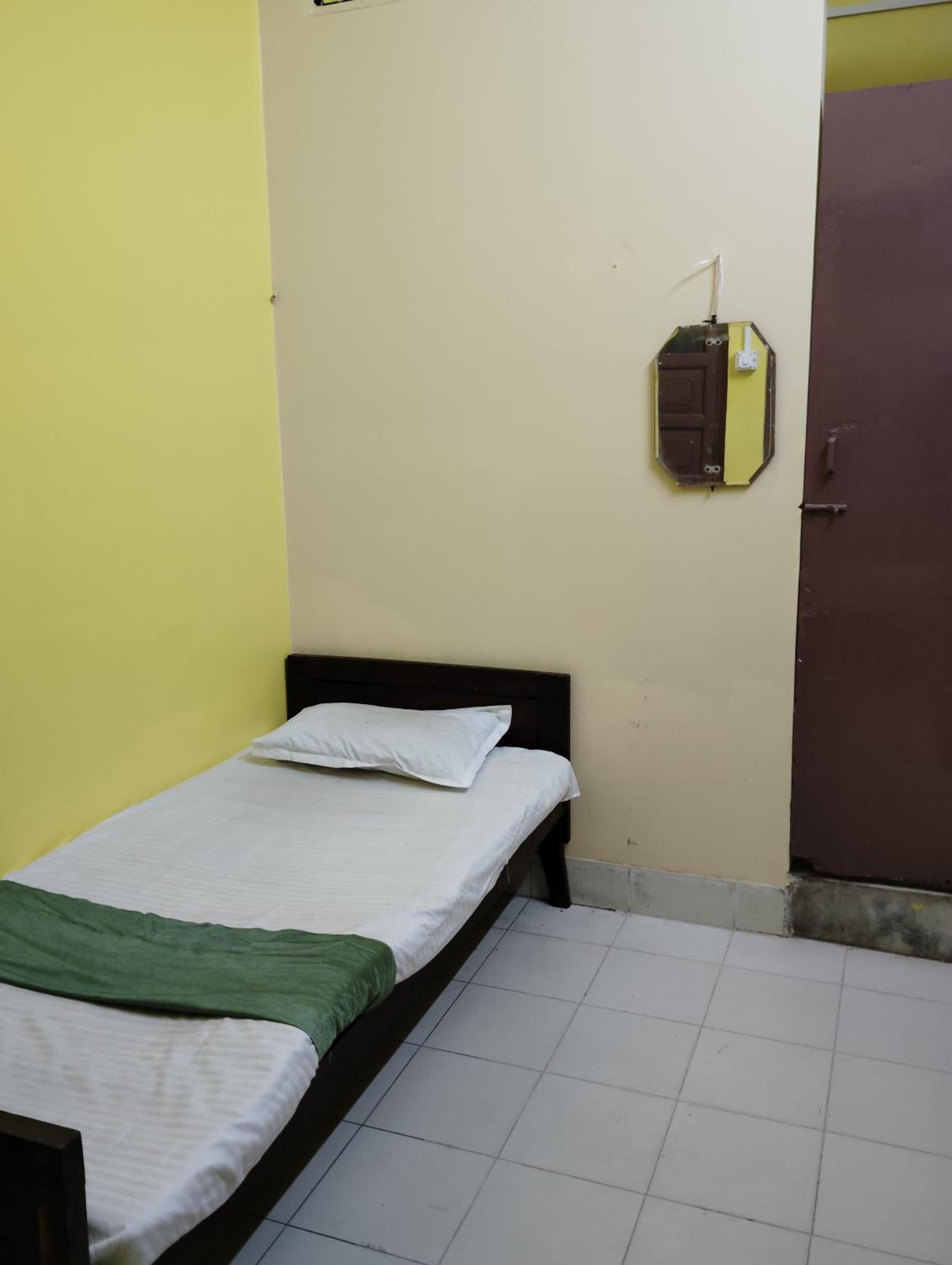 Single Room photo 3