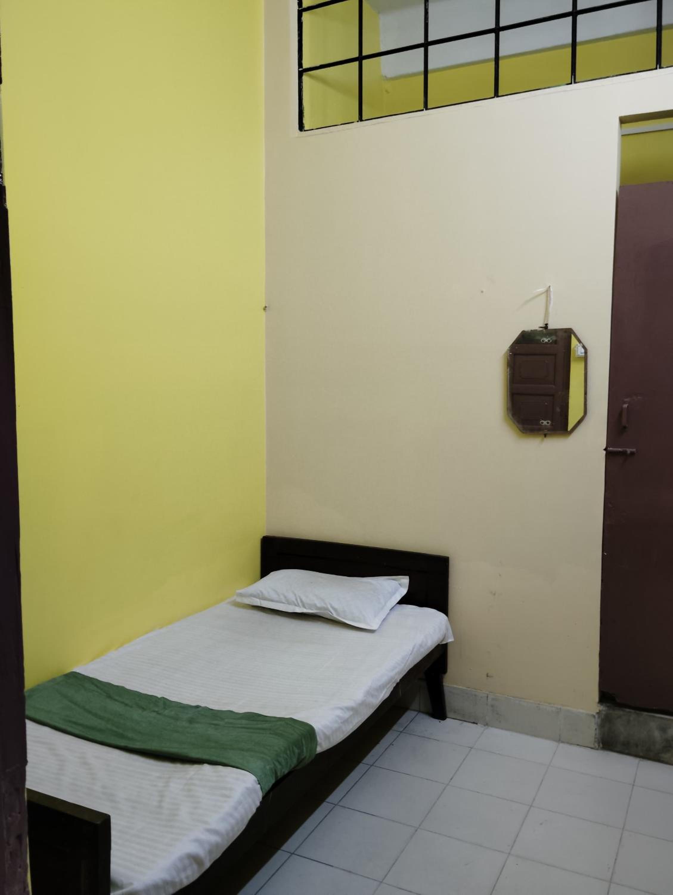 Single Room photo 2