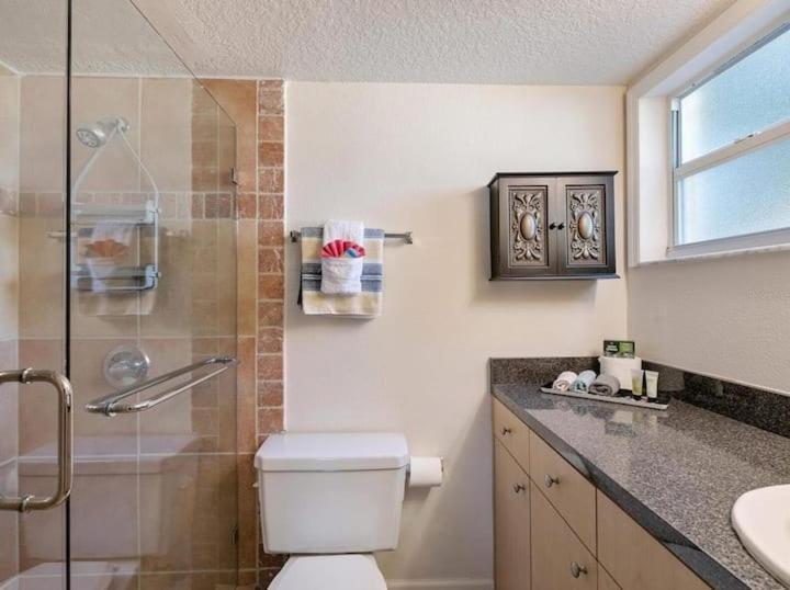 Two-Bedroom House photo 2