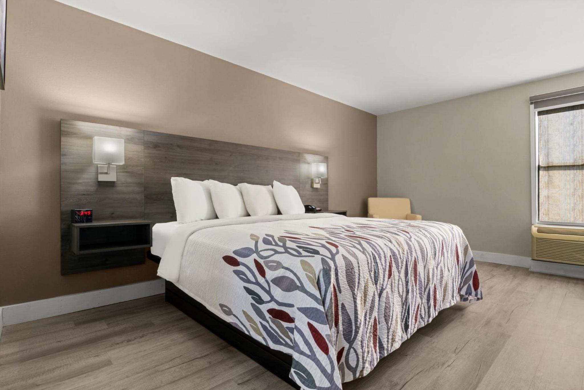 Superior King Room with Spa Bath Non-Smoking