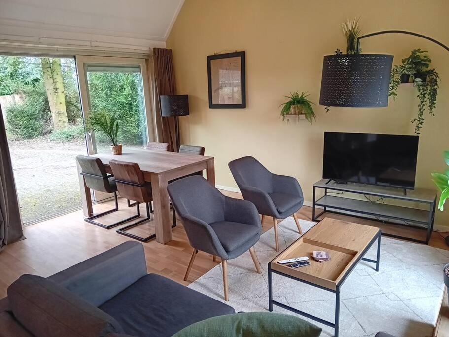 One-Bedroom House photo 1