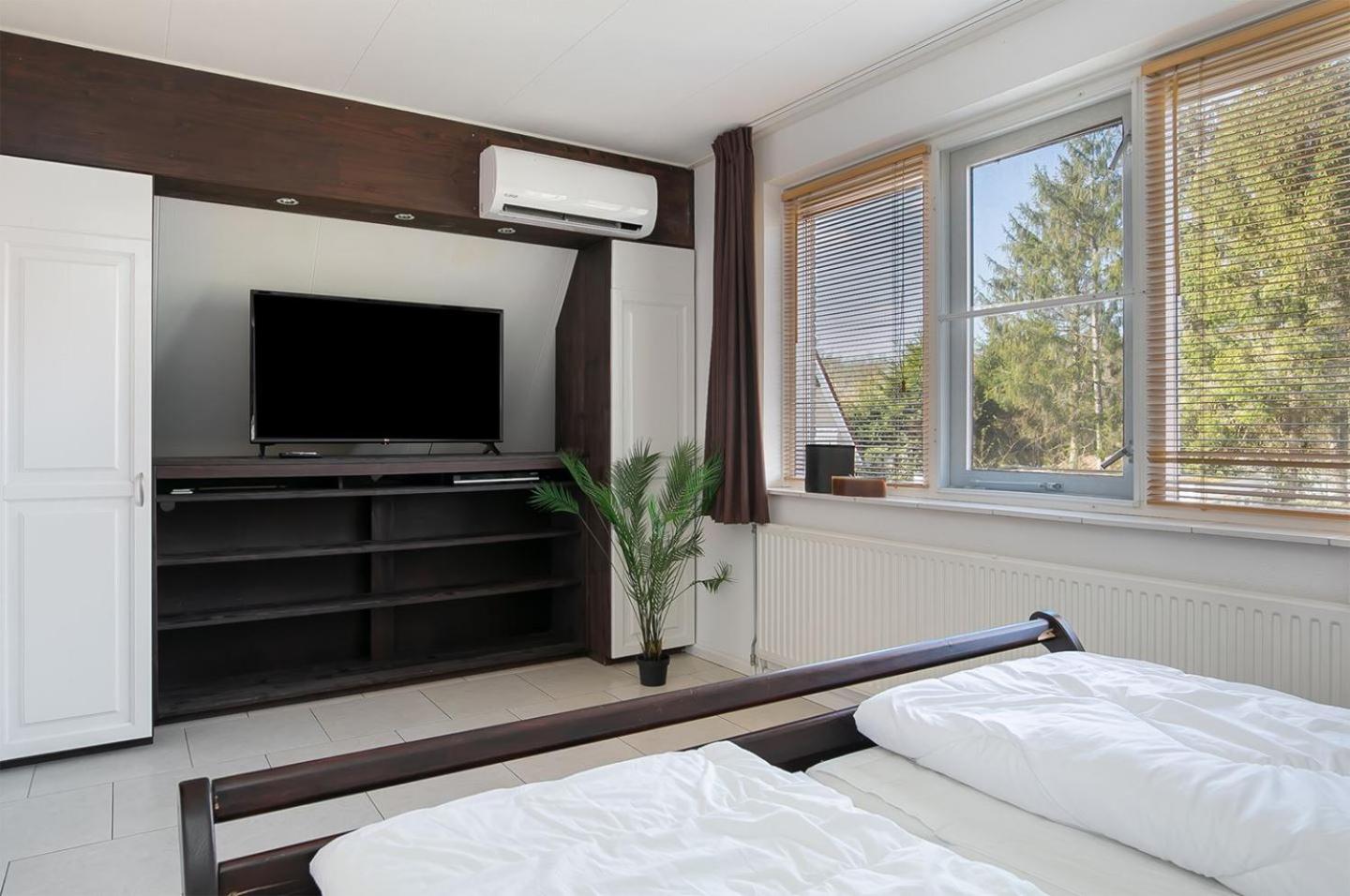 Four-Bedroom House photo 1