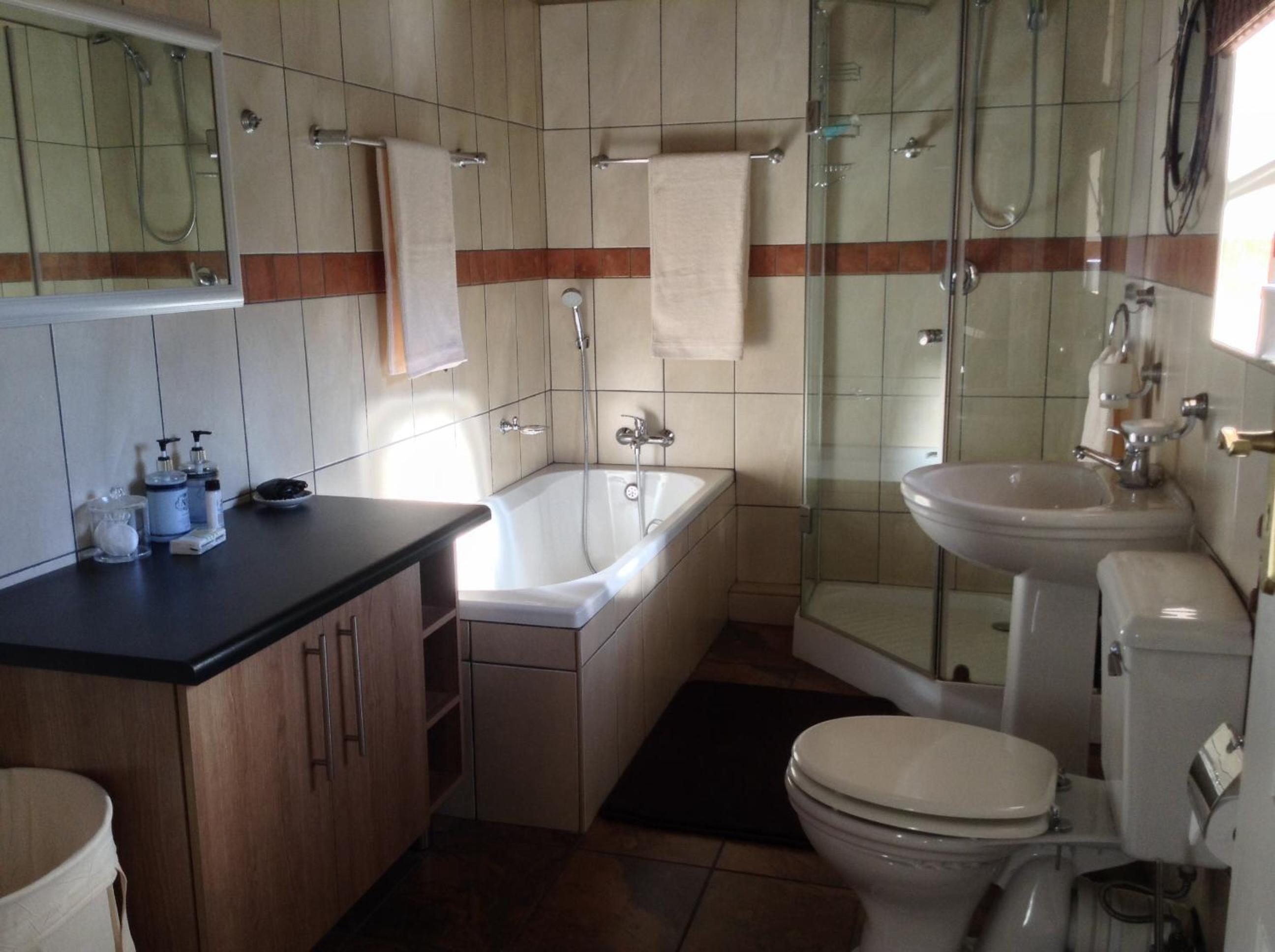 Twin/Double Room - Photo 5