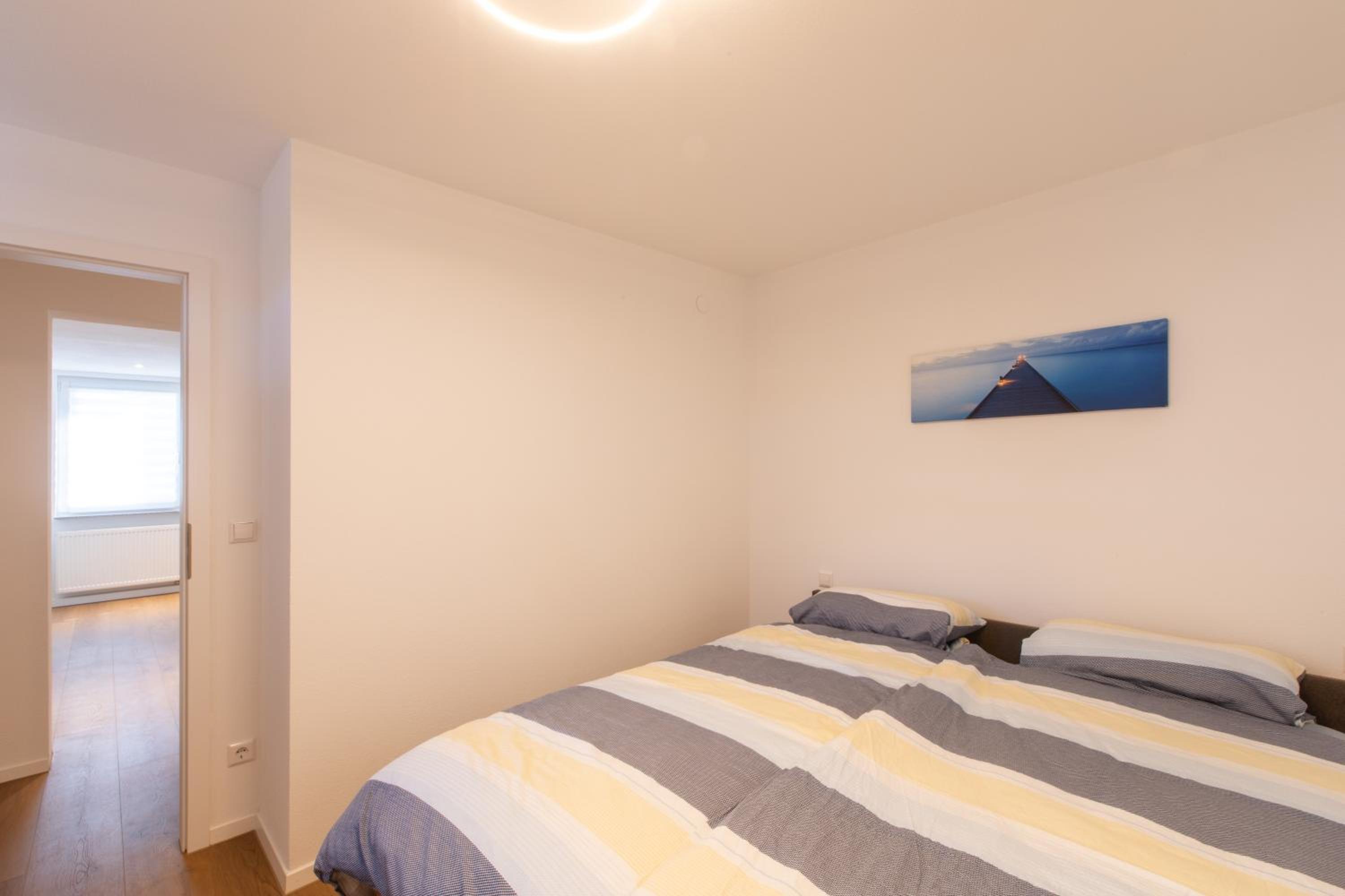 One-Bedroom Apartment photo 2