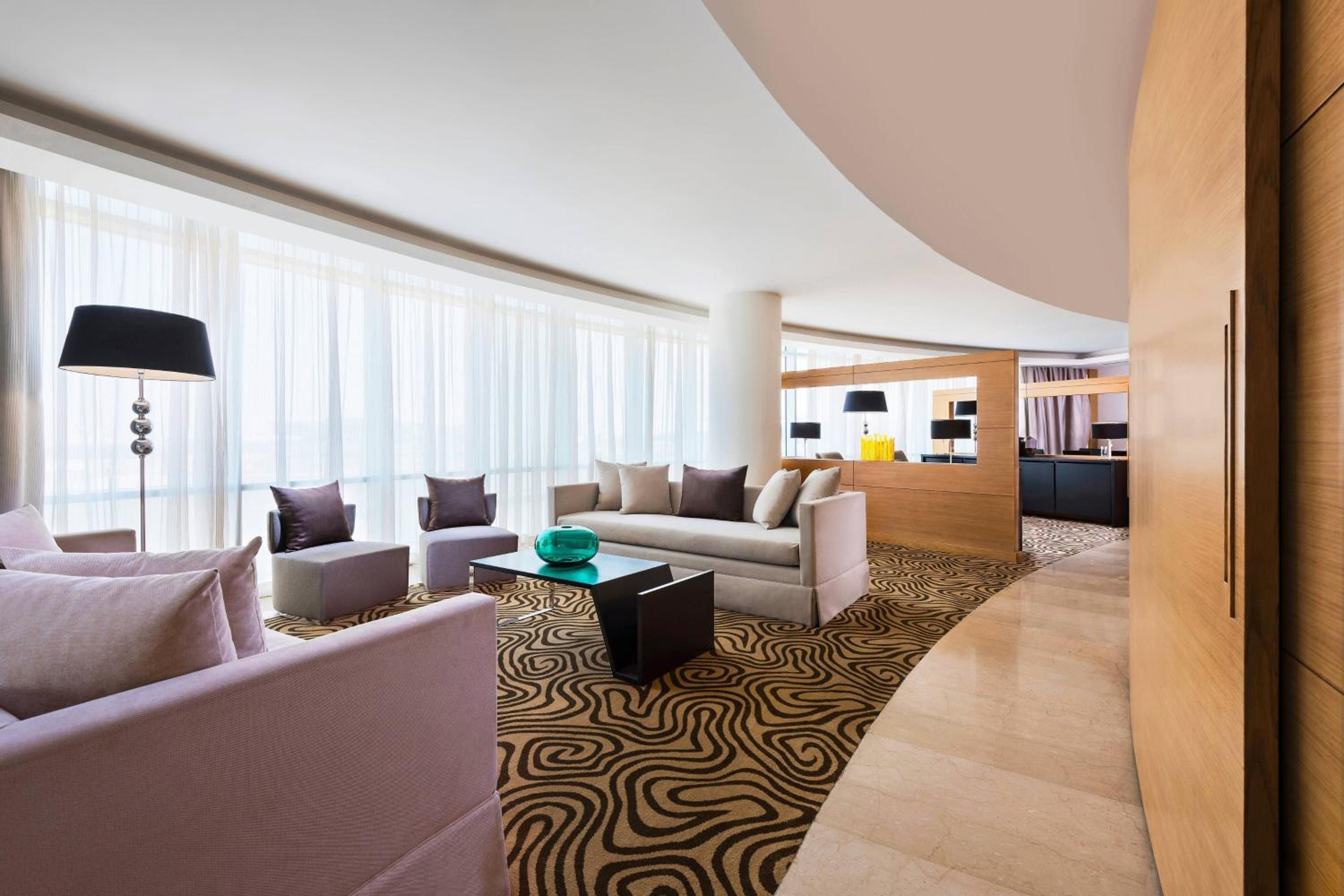 One-Bedroom Presidential Suite - Club Level