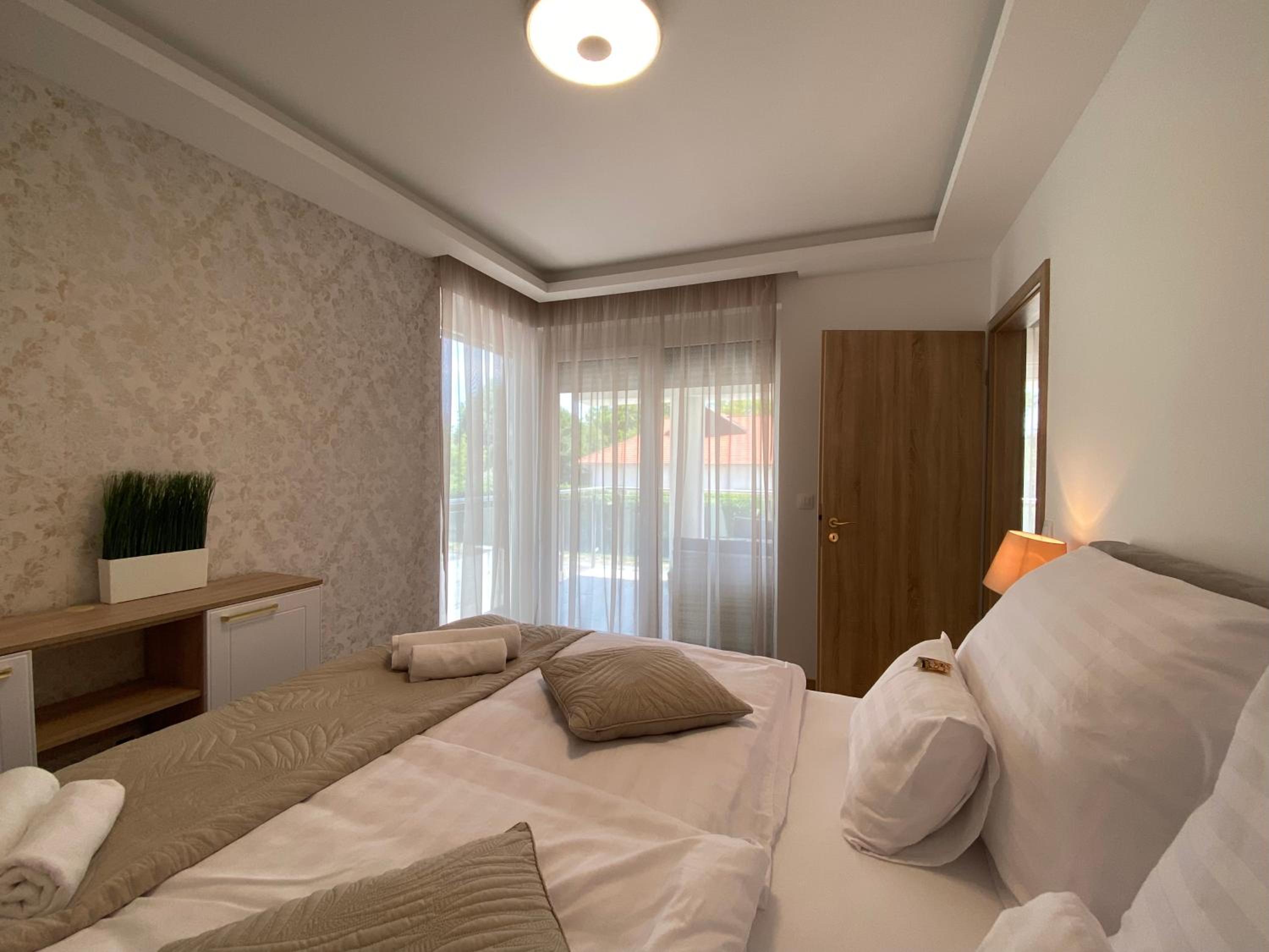 Apartment with Terrace photo 2