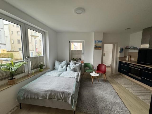 One-Bedroom Apartment - Photo 12