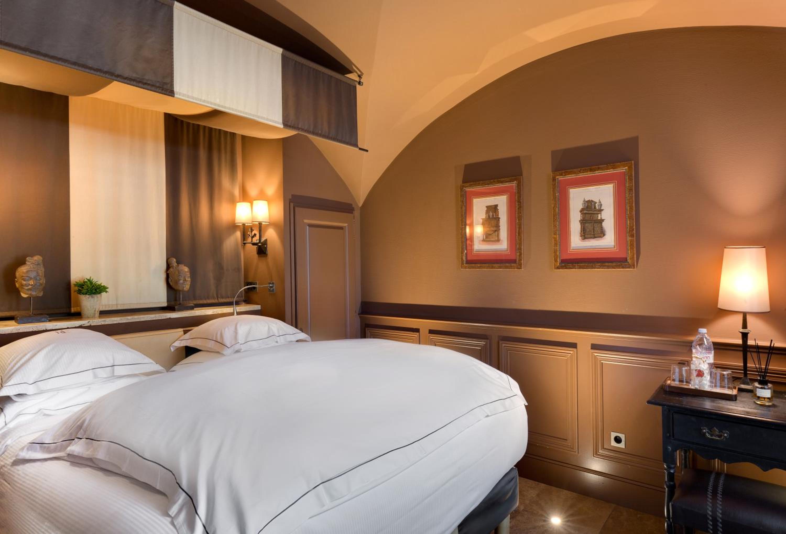 Deluxe Double Room - Photo 8