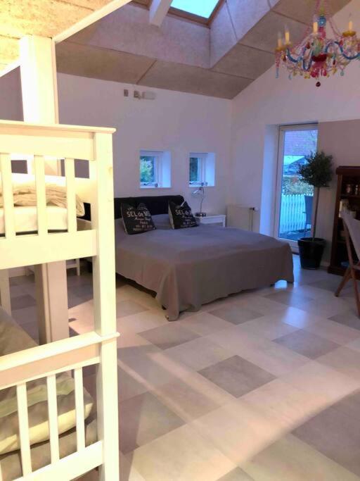 One-Bedroom House photo 1