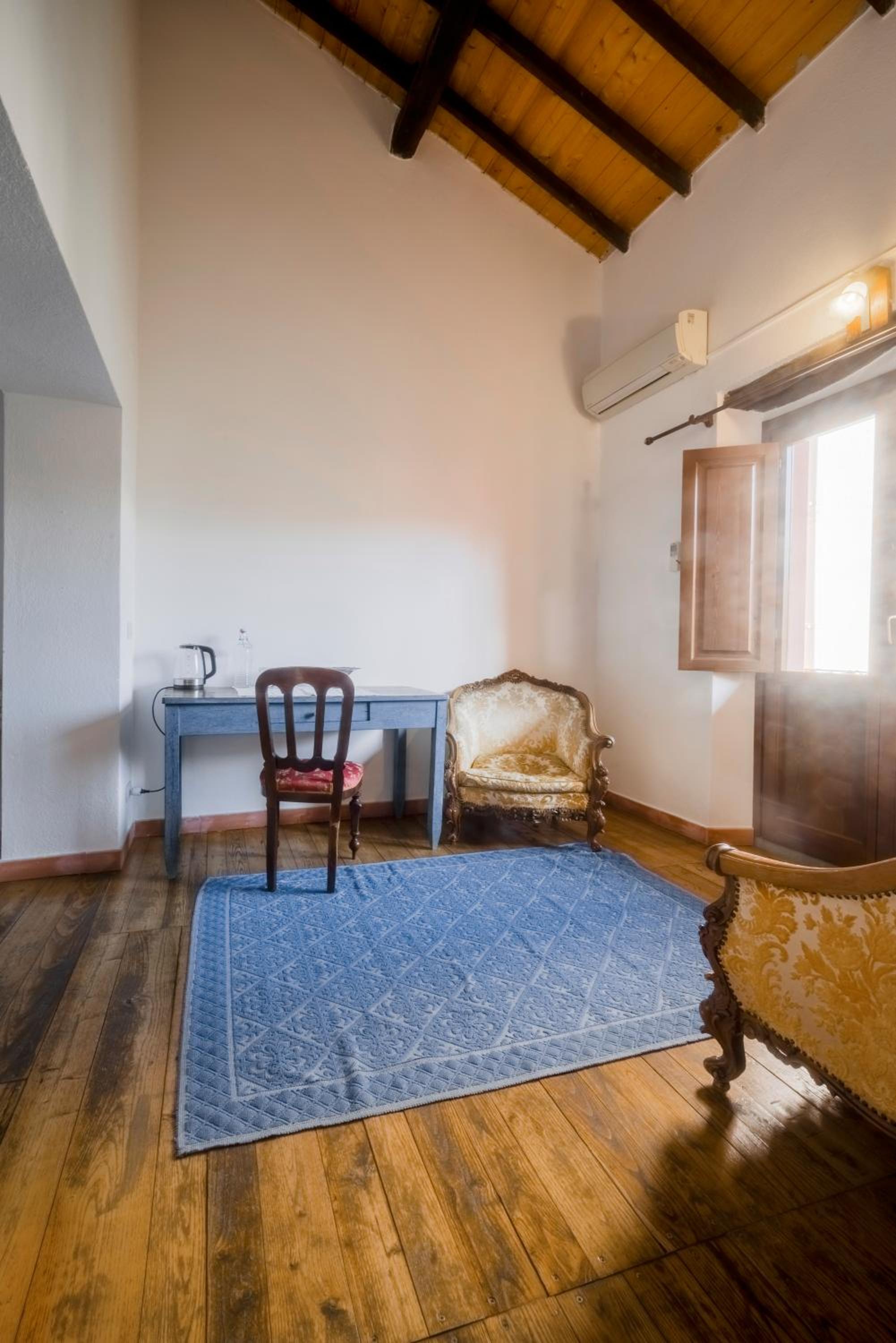 Junior Suite with Balcony photo 3