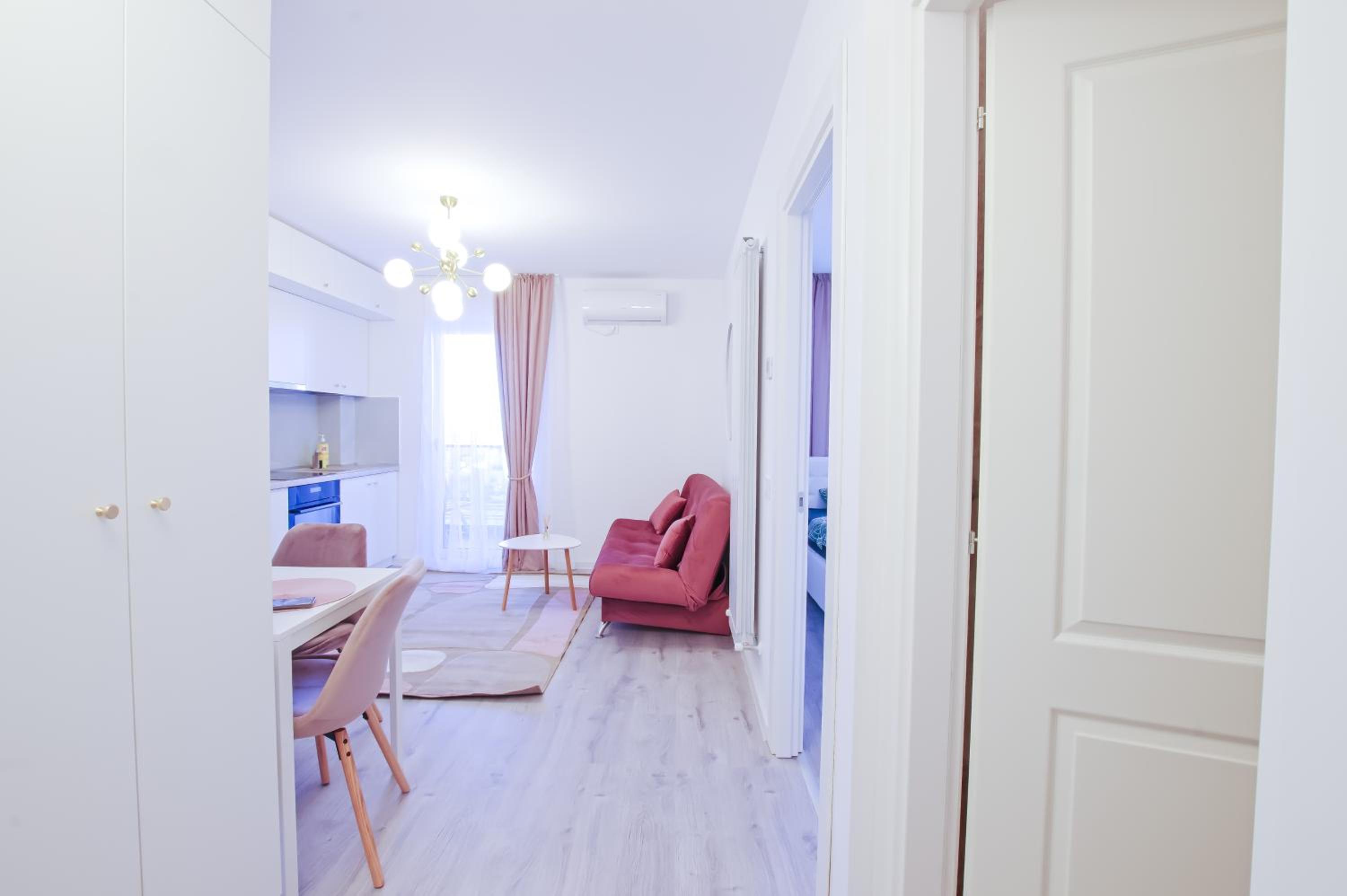 One-Bedroom Apartment photo 1