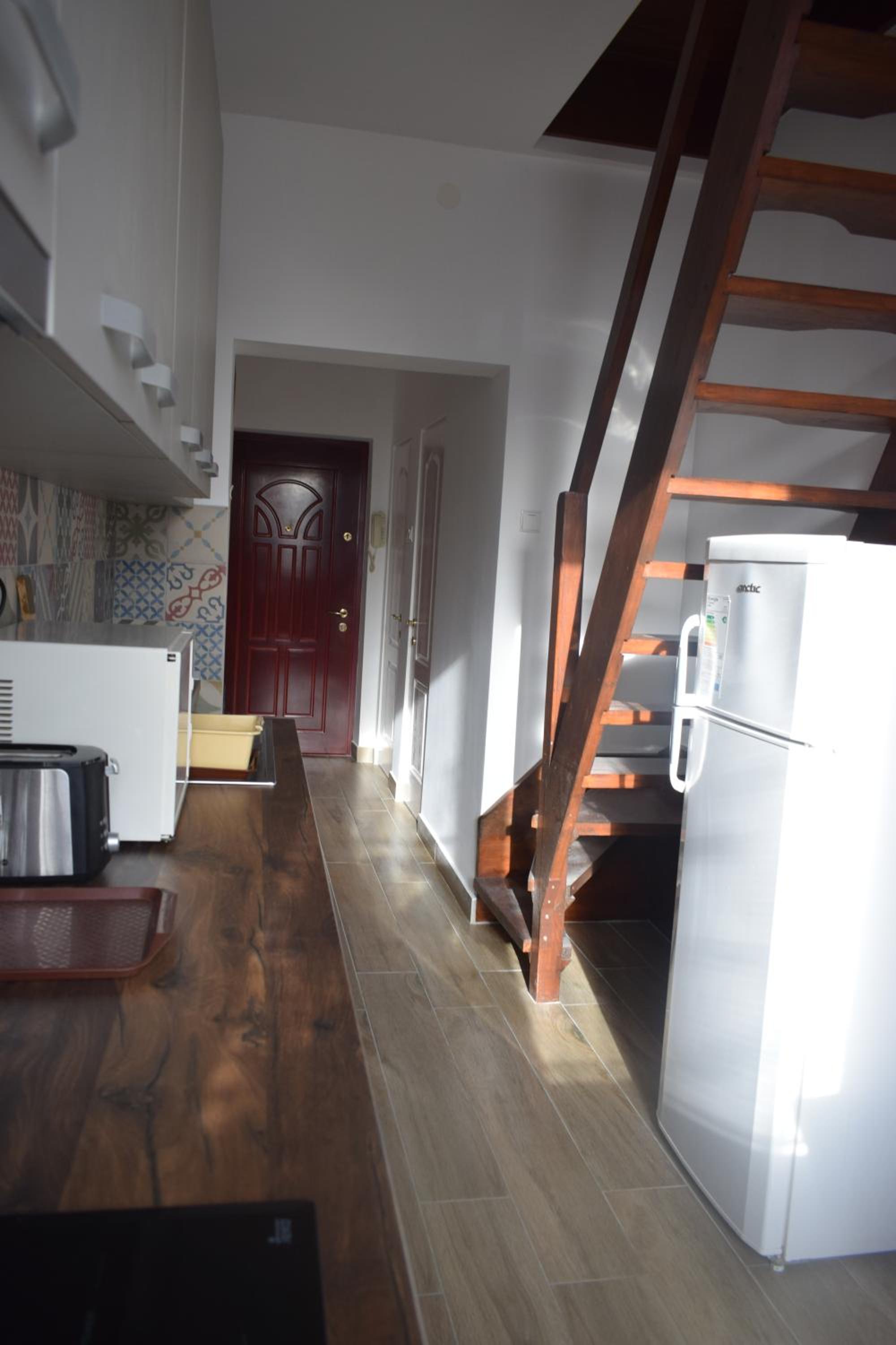 One-Bedroom Apartment photo 2