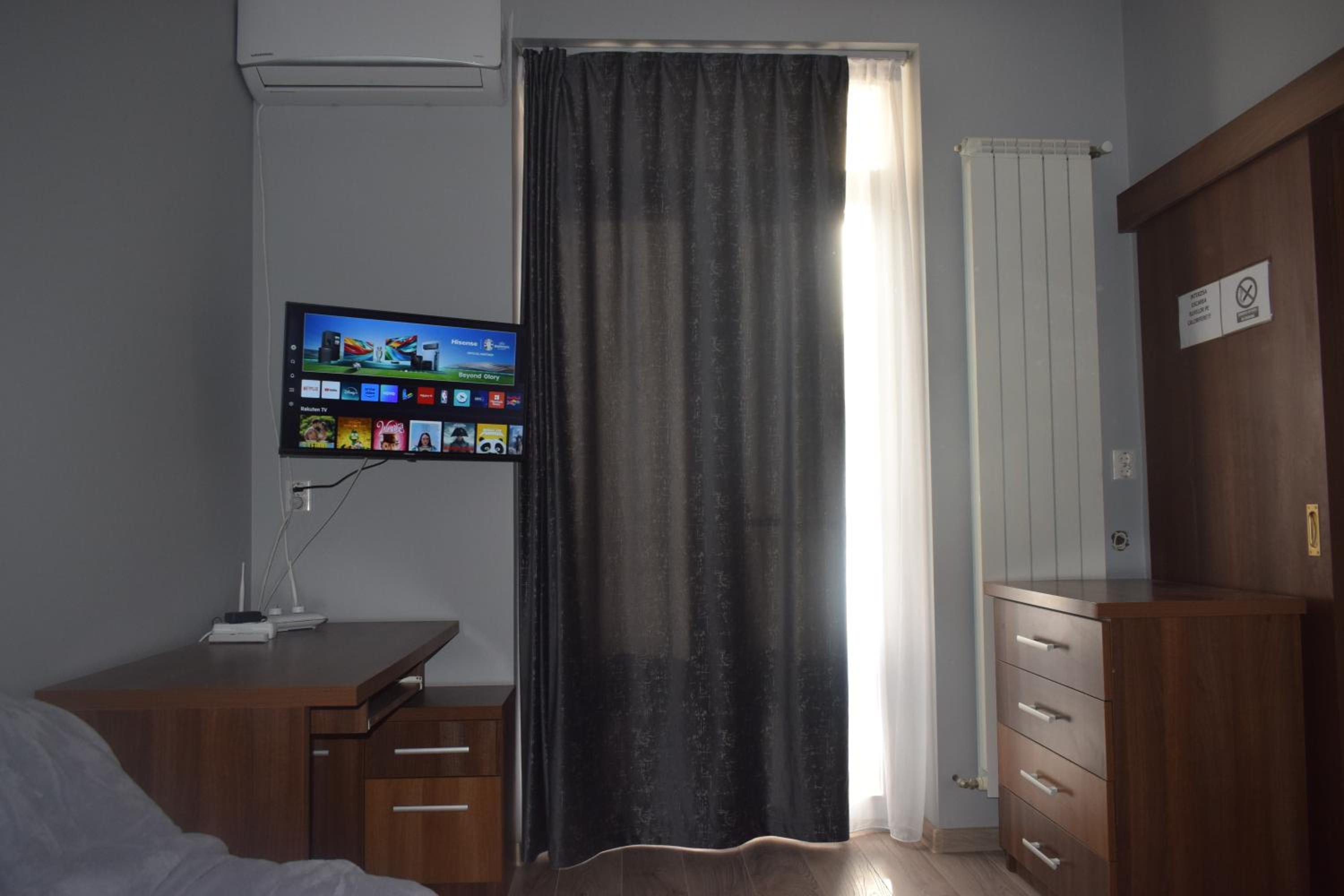 One-Bedroom Apartment photo 3