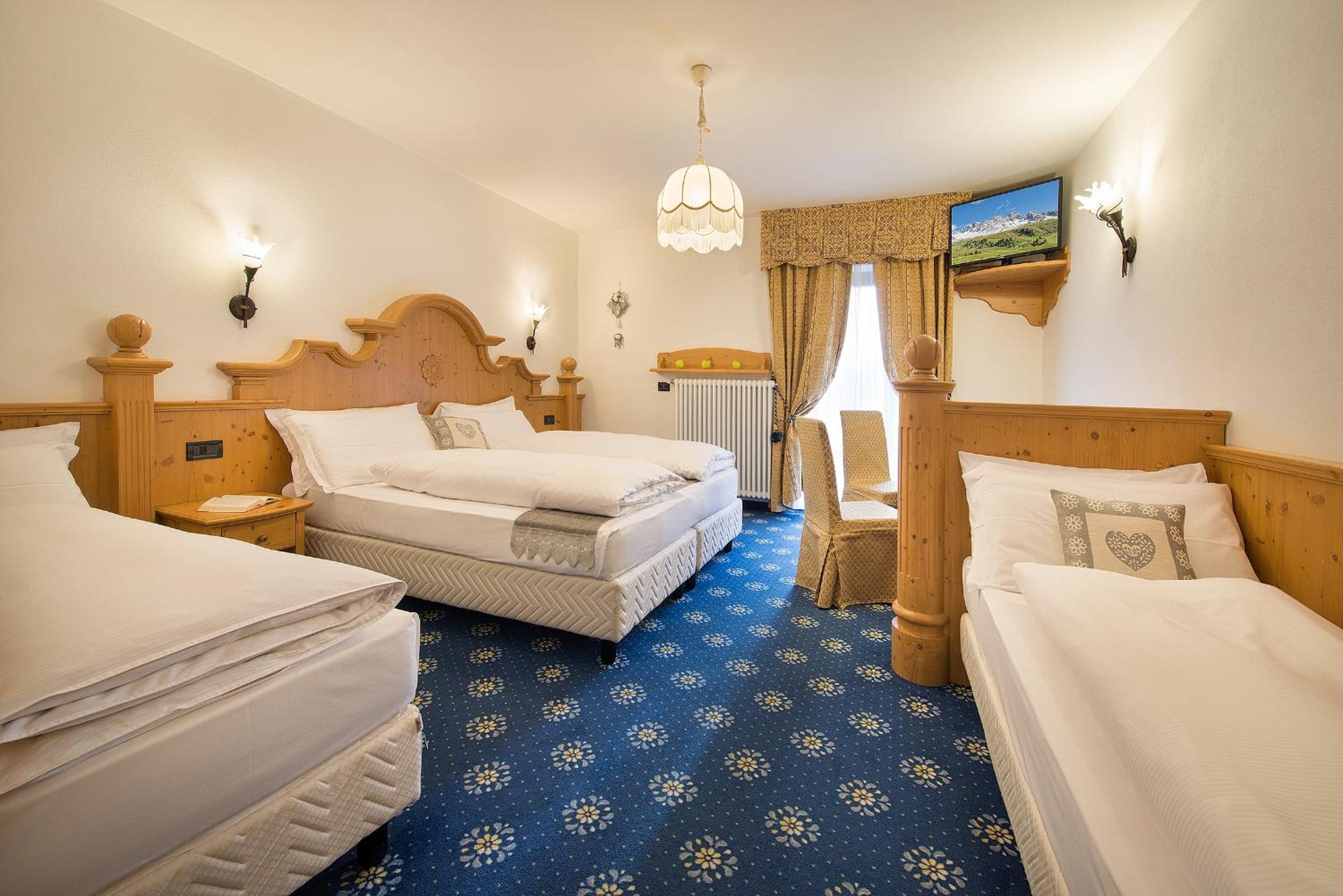 Superior Quadruple Room With Balcony photo 1