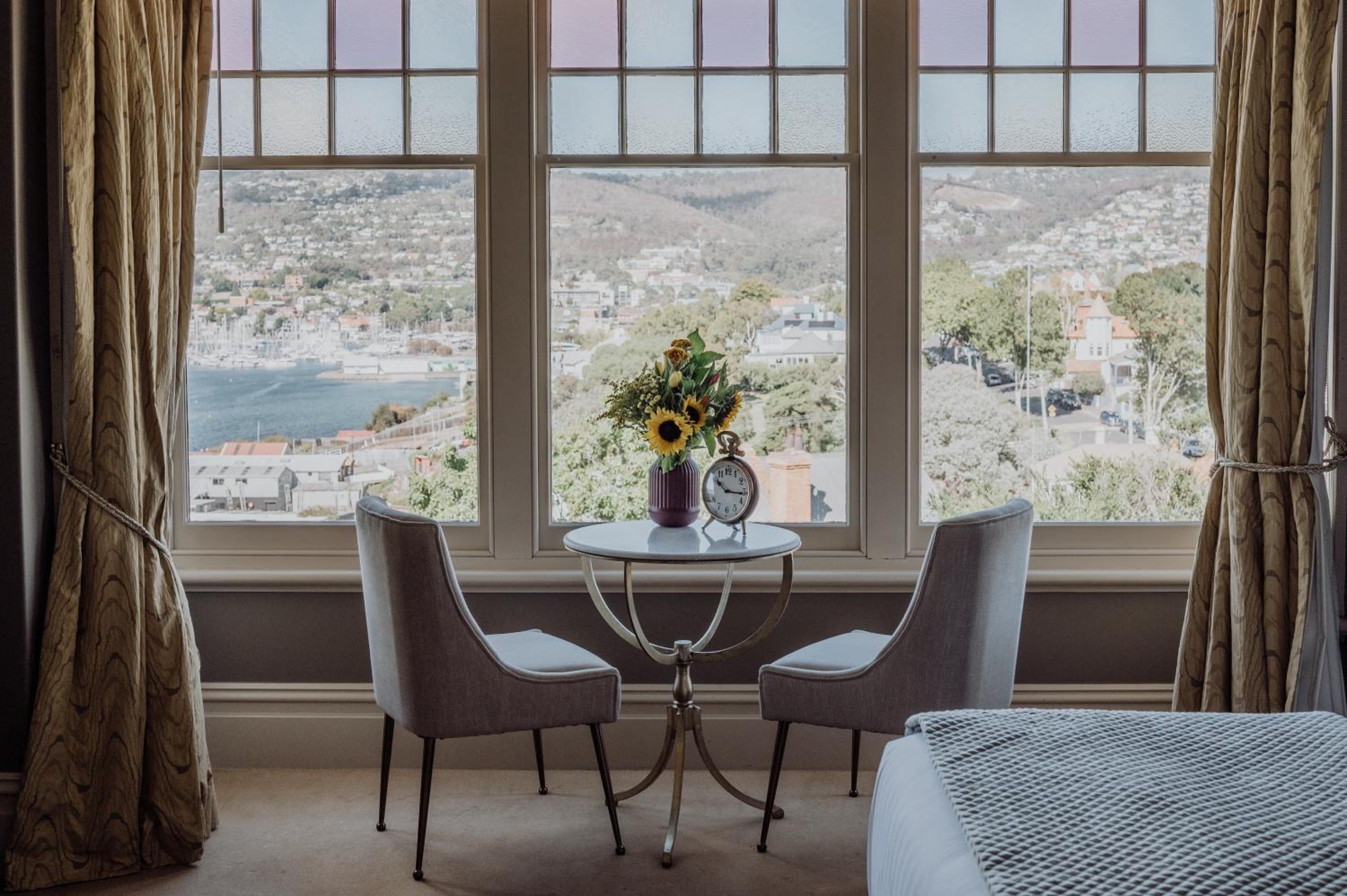 Superior King Suite photo 2