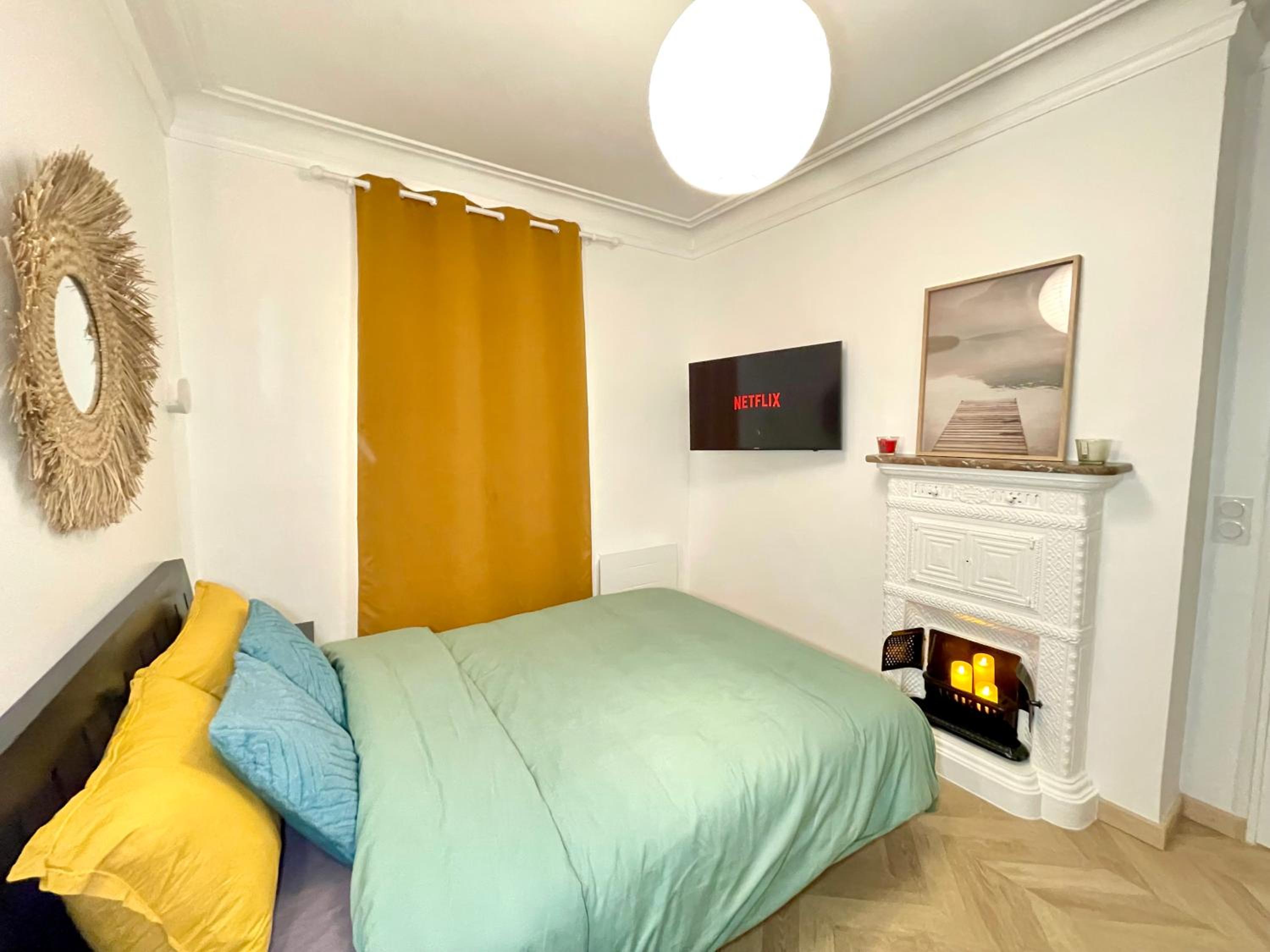 One-Bedroom Apartment photo 2