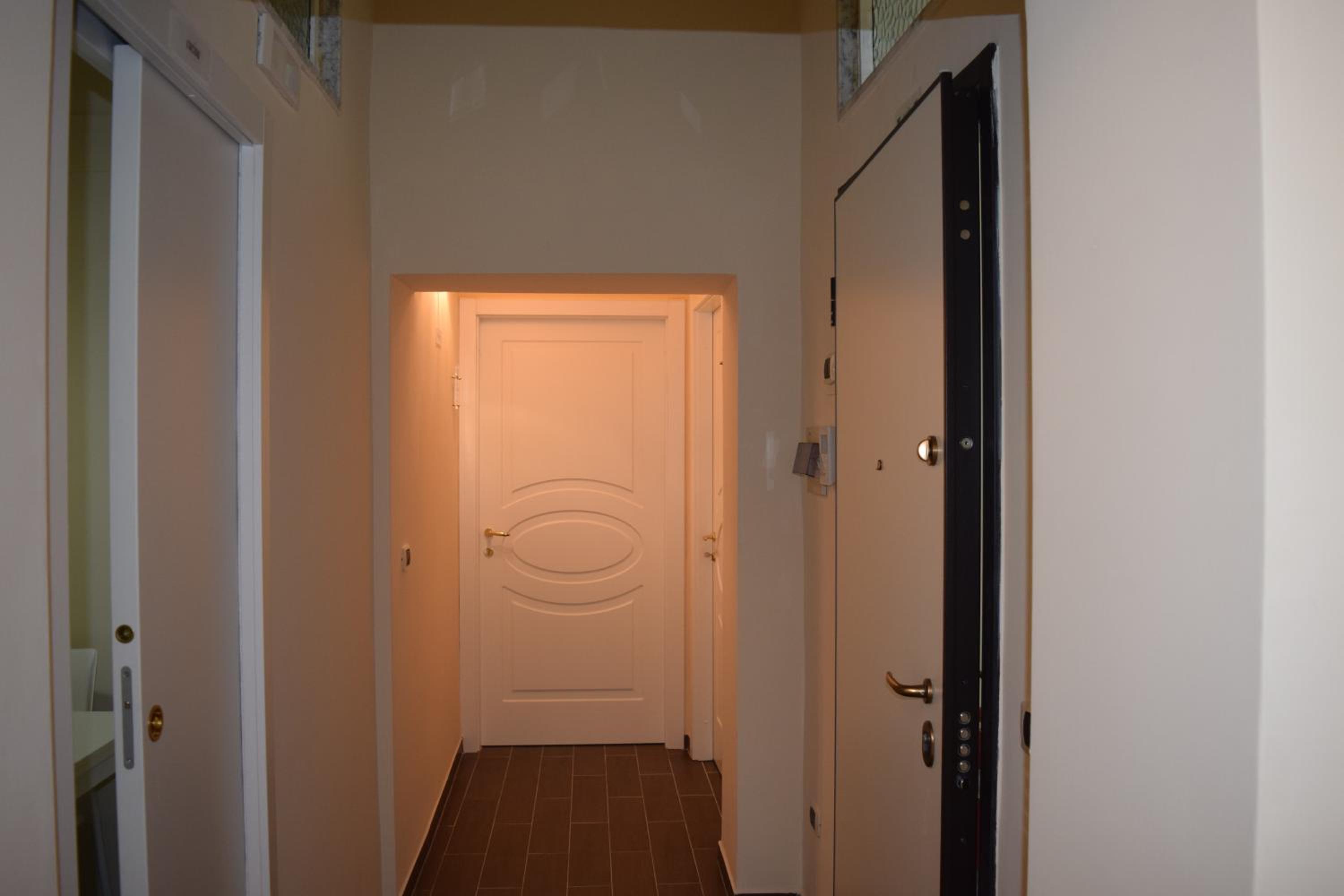 Quadruple Room with Private Bathroom - Photo 12