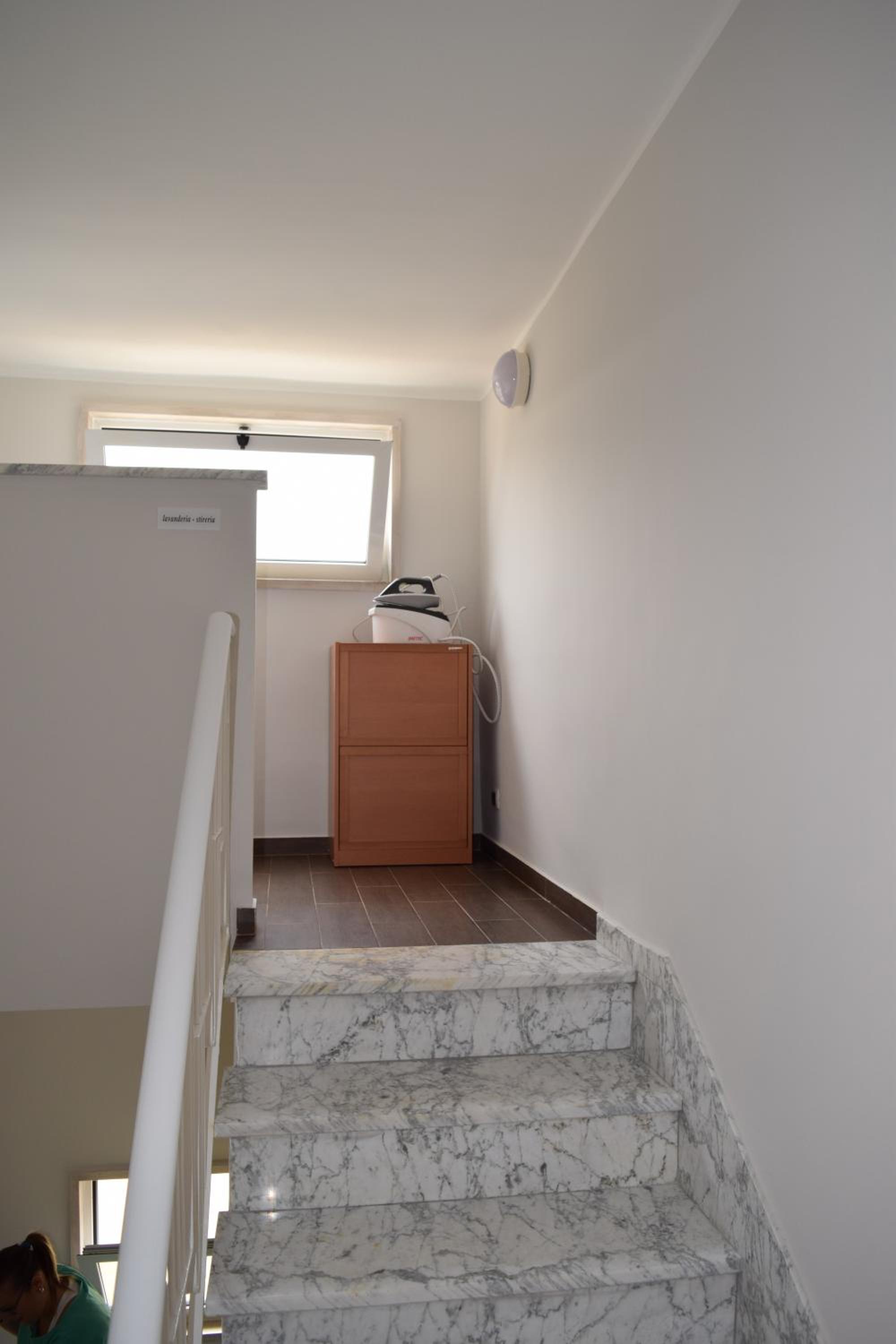 Quadruple Room with Private Bathroom - Photo 10