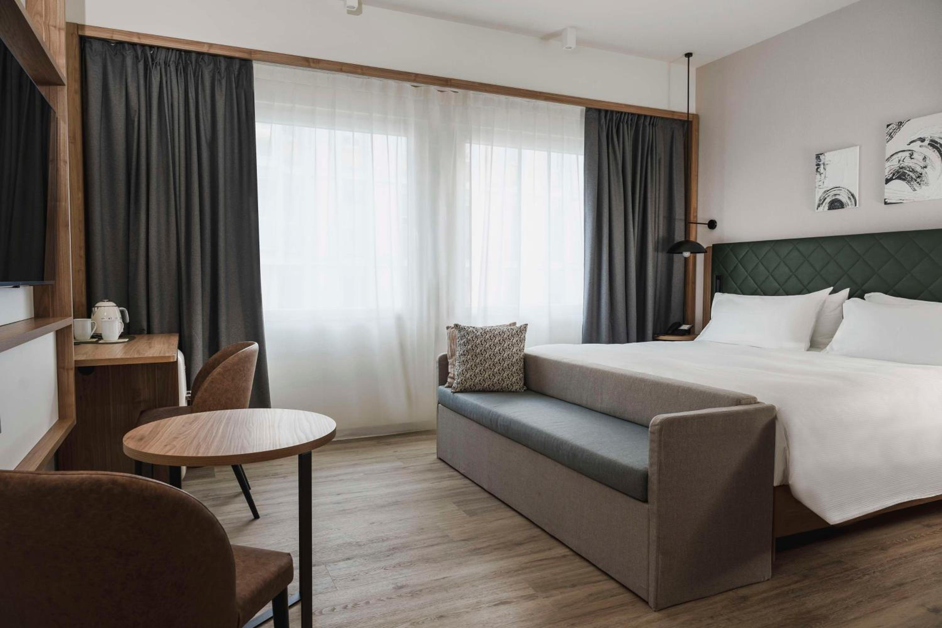 King Room with Terrace - Photo 10