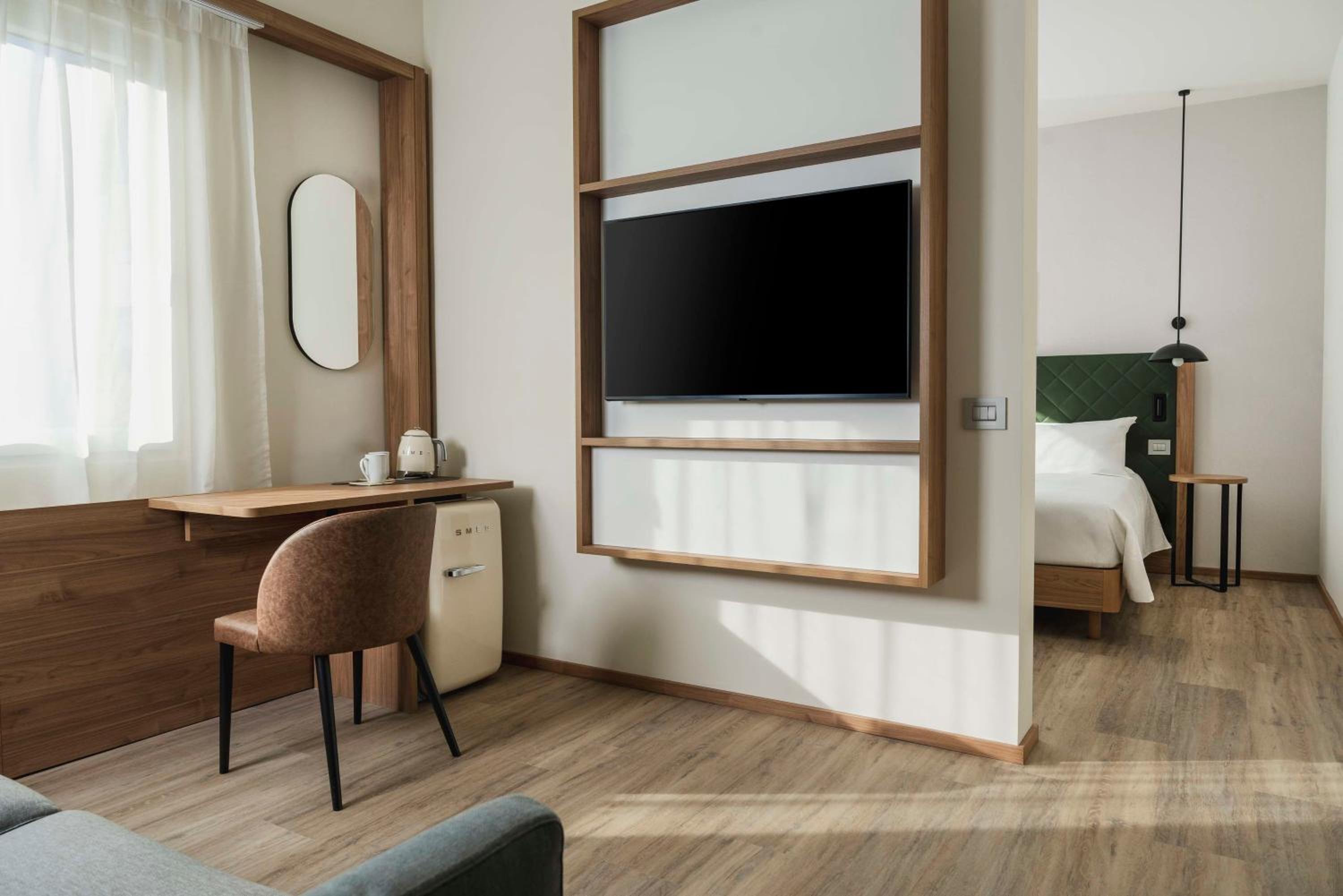 One-Bedroom King Suite