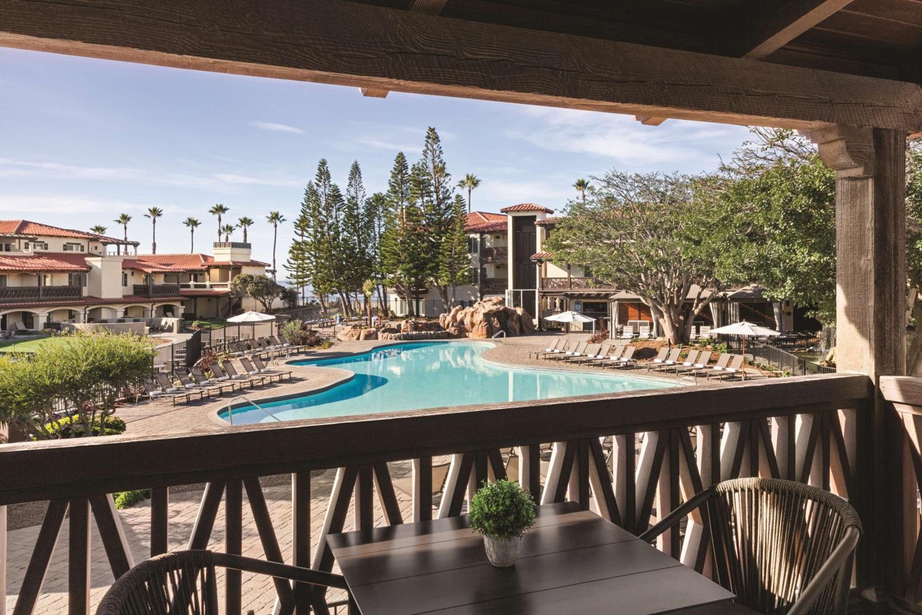 King Suite with Pool View - Photo 5