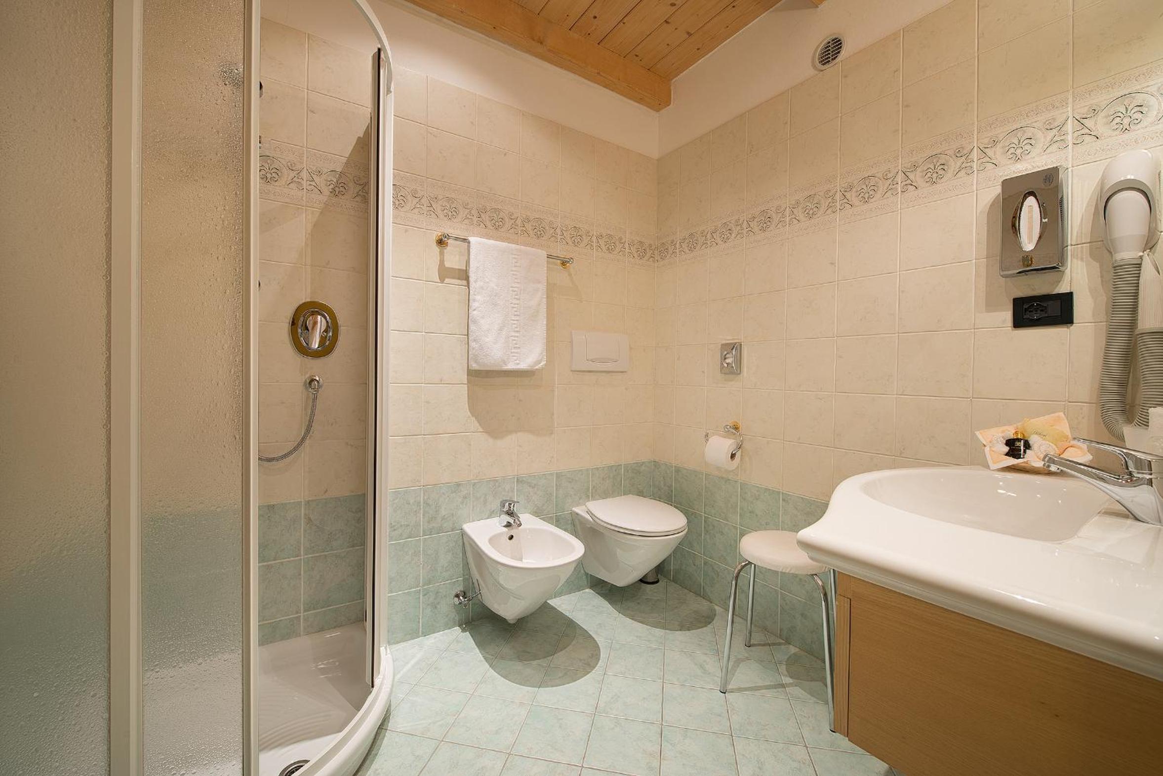 Superior Twin Room photo 2