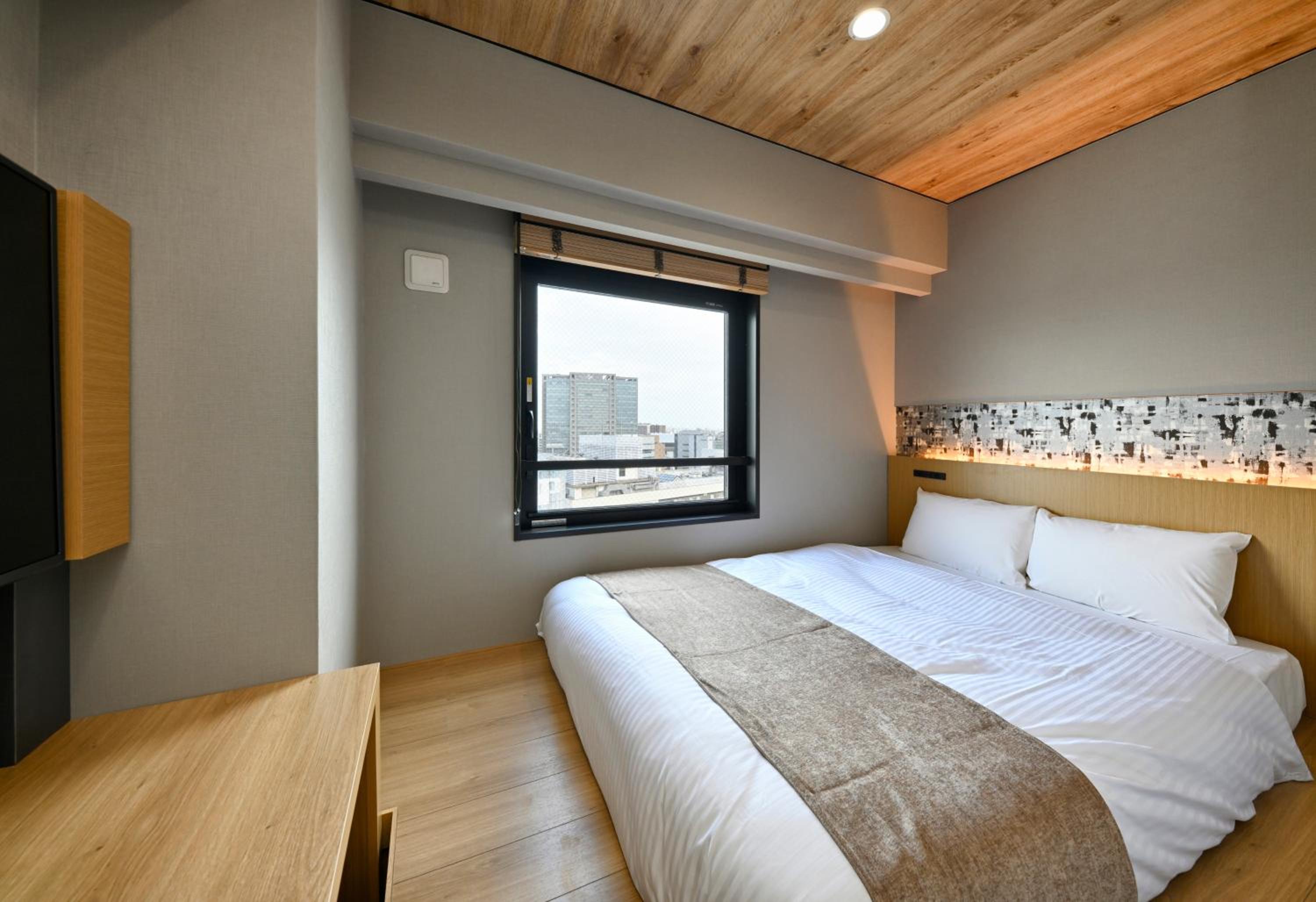Standard King Room photo 1