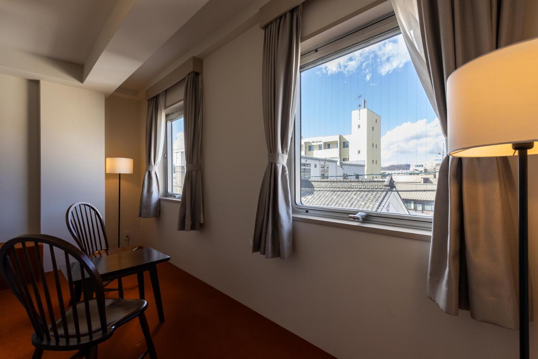 Suite - Annex - Non-Smoking - Photo 14