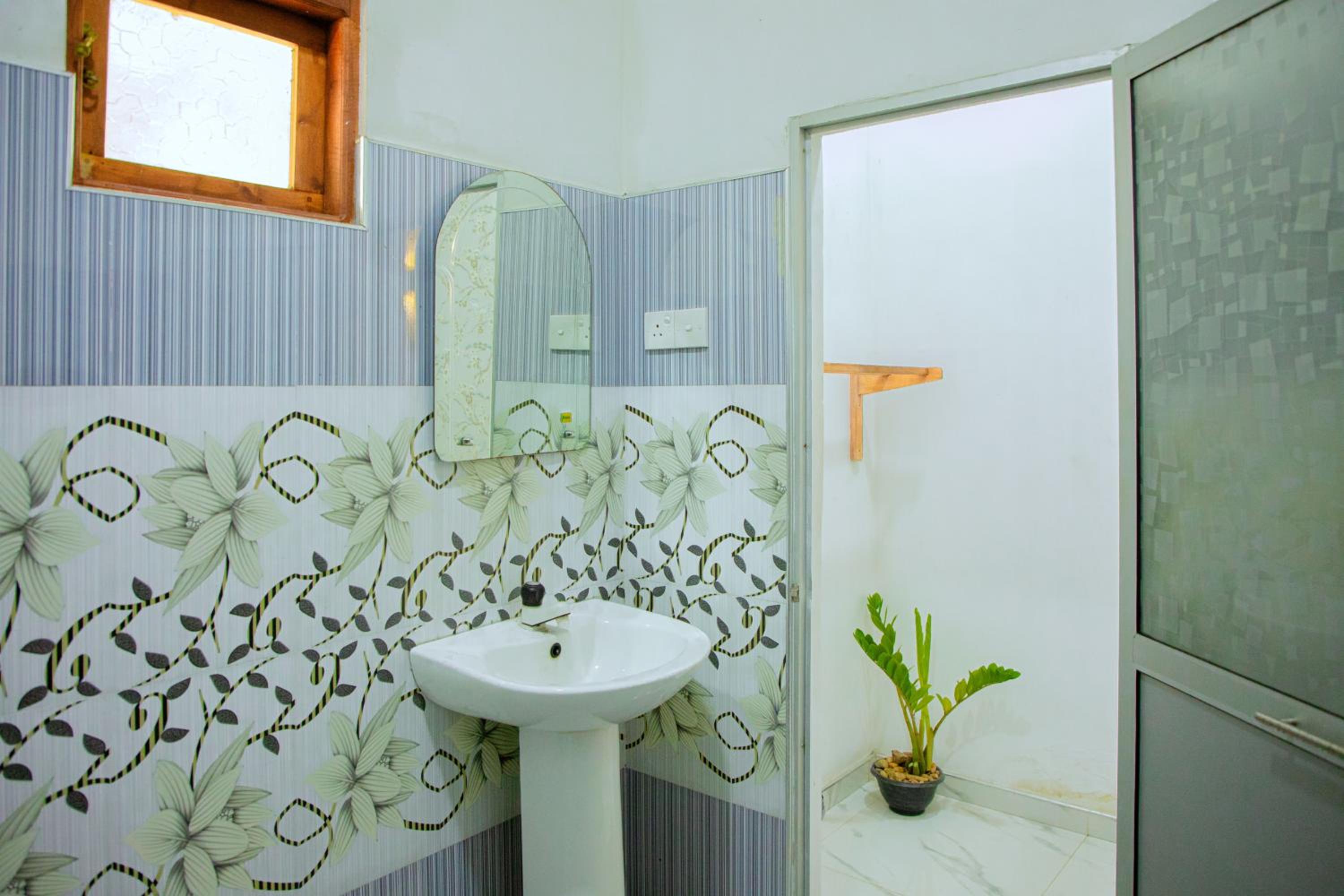 Double Room - Photo 8