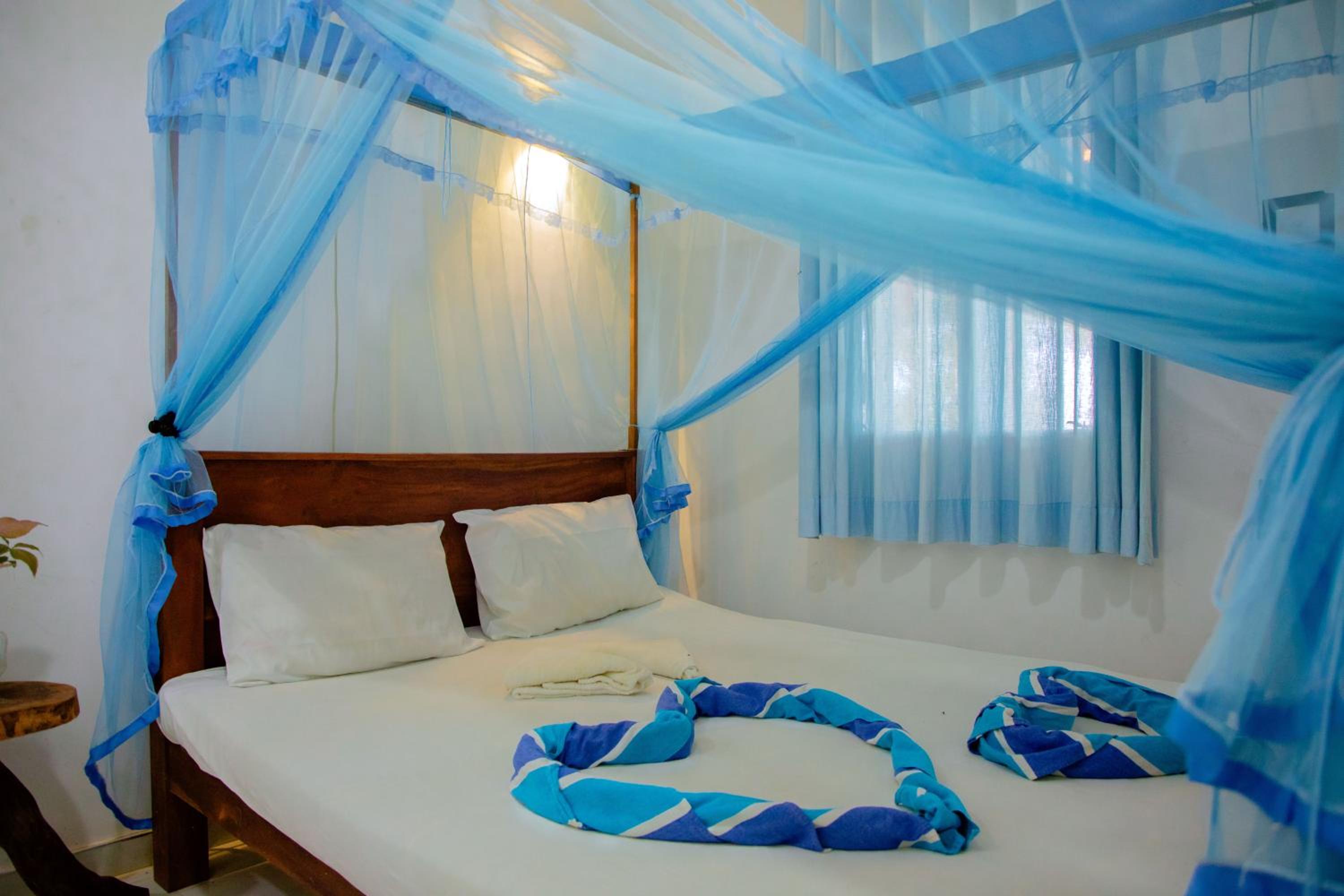 Standard Double Room with Fan photo 3