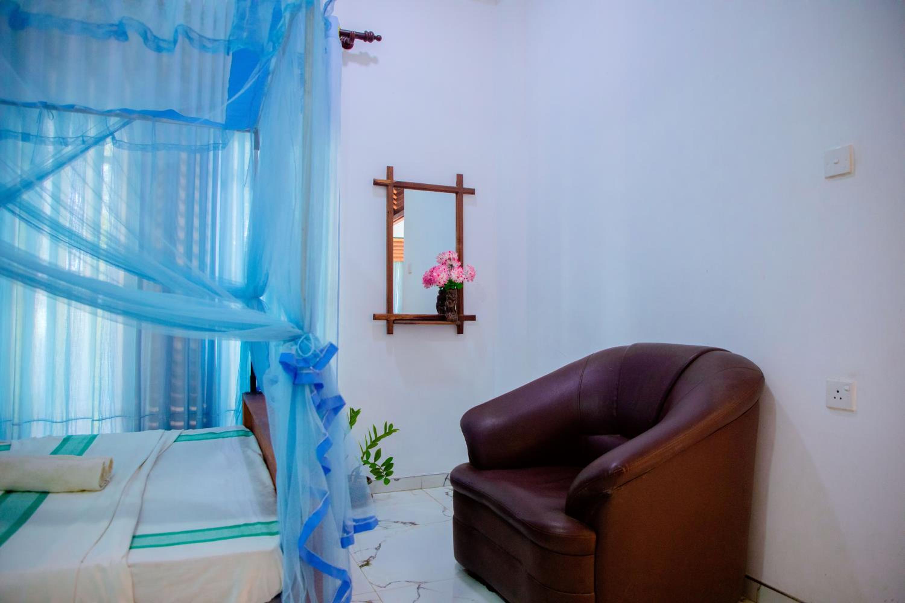 Double Room - Photo 3