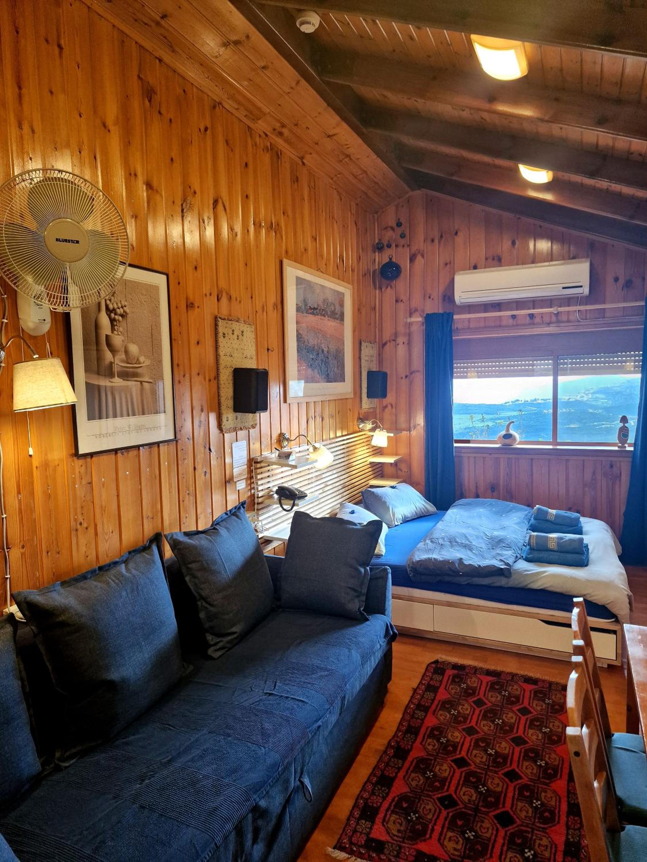 Deluxe Double Room with Mountain View (Shani) - Photo 4