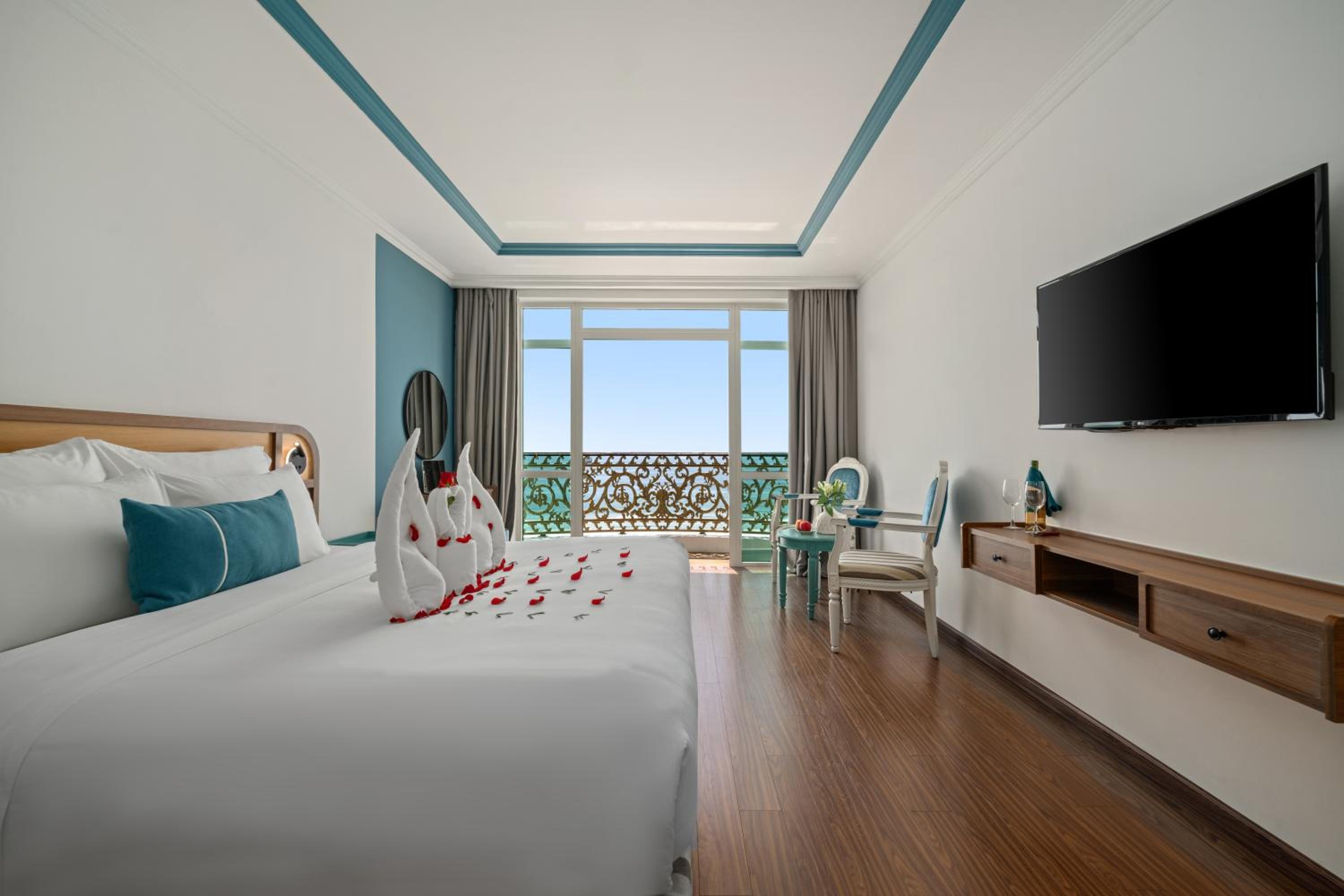 Suite Double Ocean Front with Balcony  photo 1