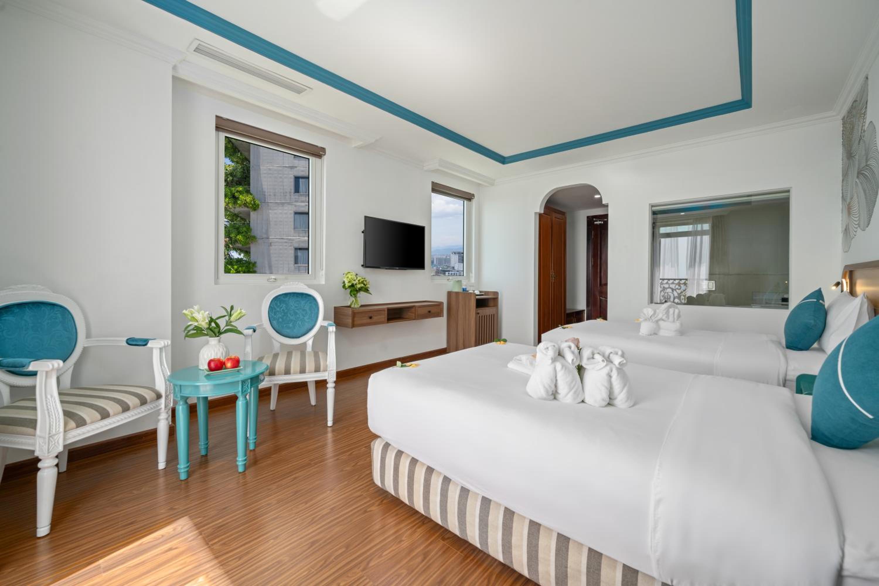 Suite Twin Ocean Front with Balcony  photo 3