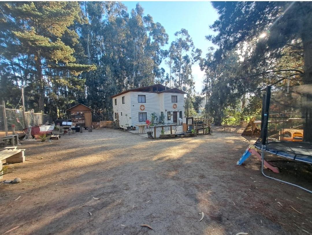 Three-Bedroom House photo 2