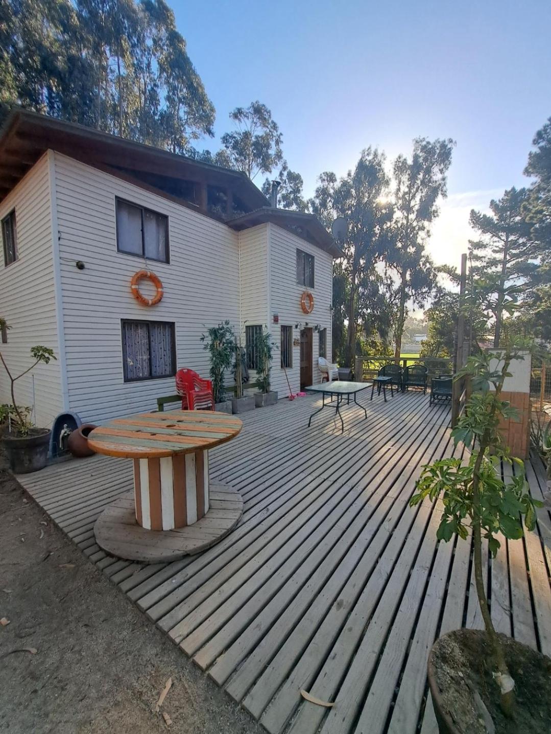 Three-Bedroom House photo 3