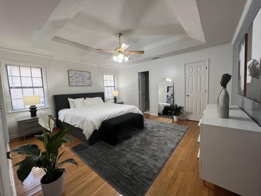 Three-Bedroom House photo 1