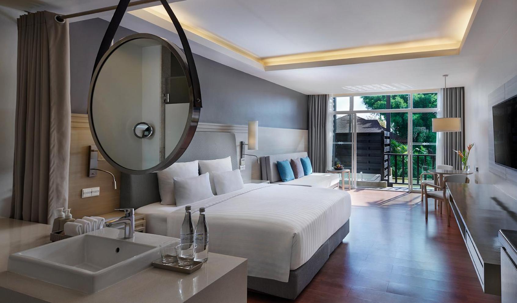 Deluxe Family Room with Balcony - Photo 6