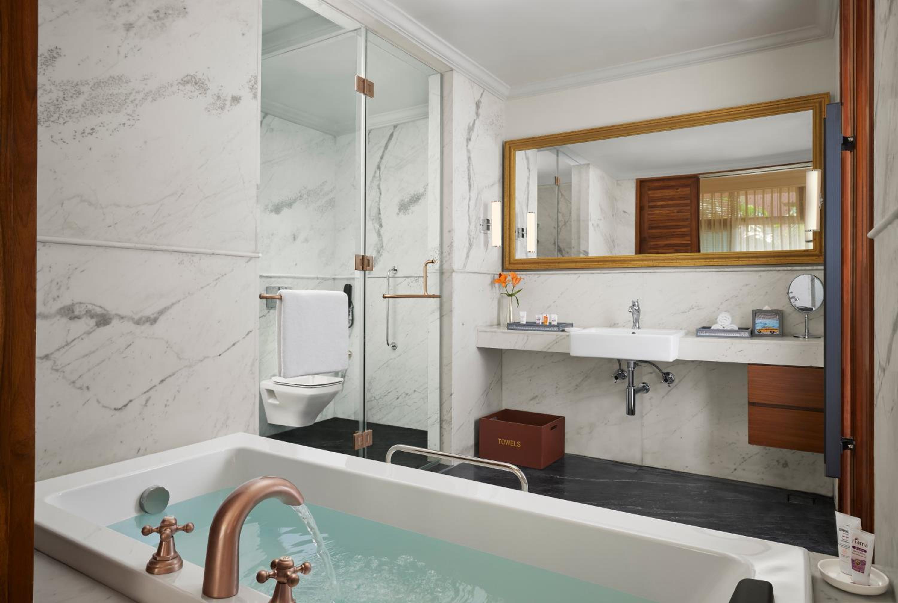 Suite - Photo 4