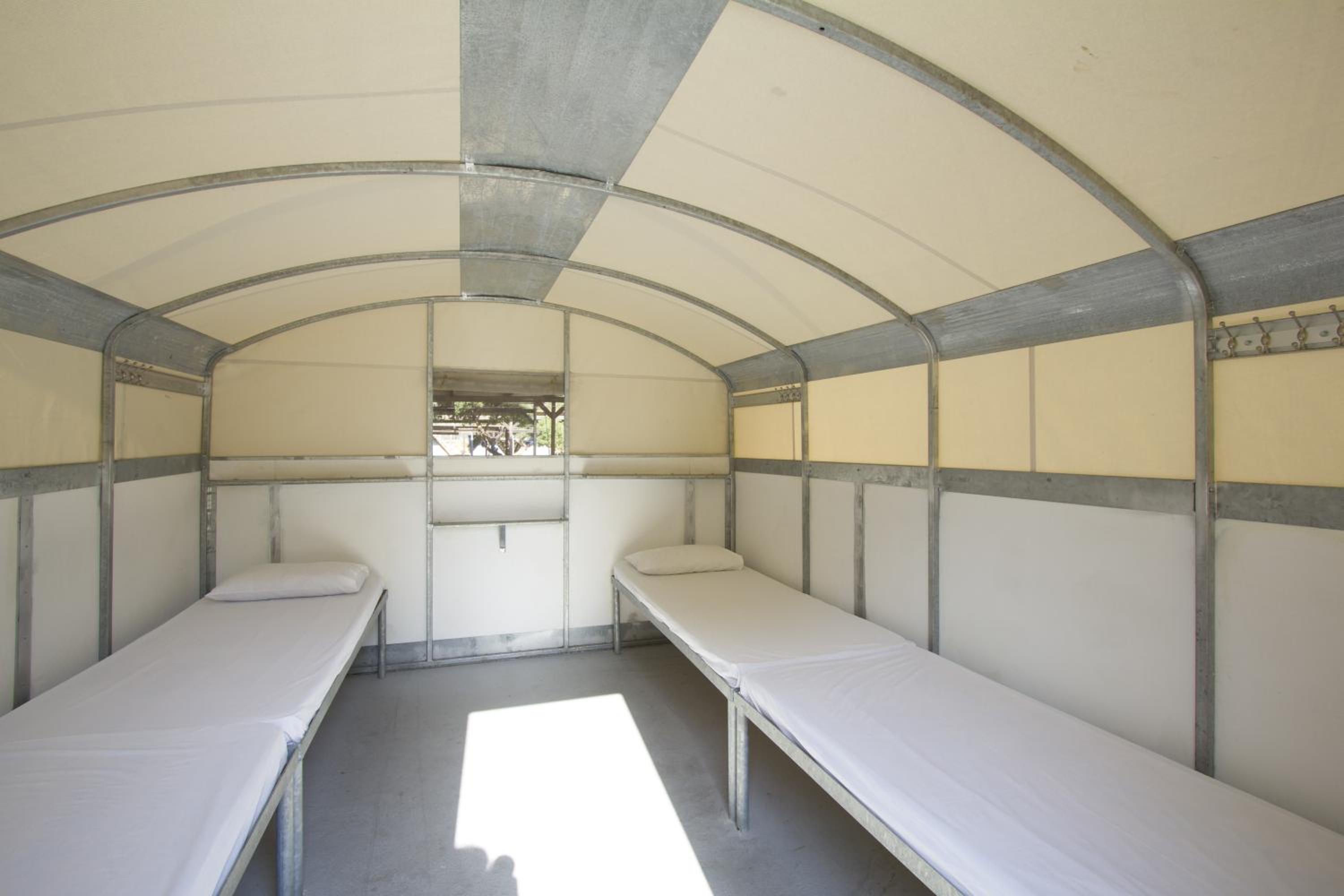 Tent (4 Adults) photo 2