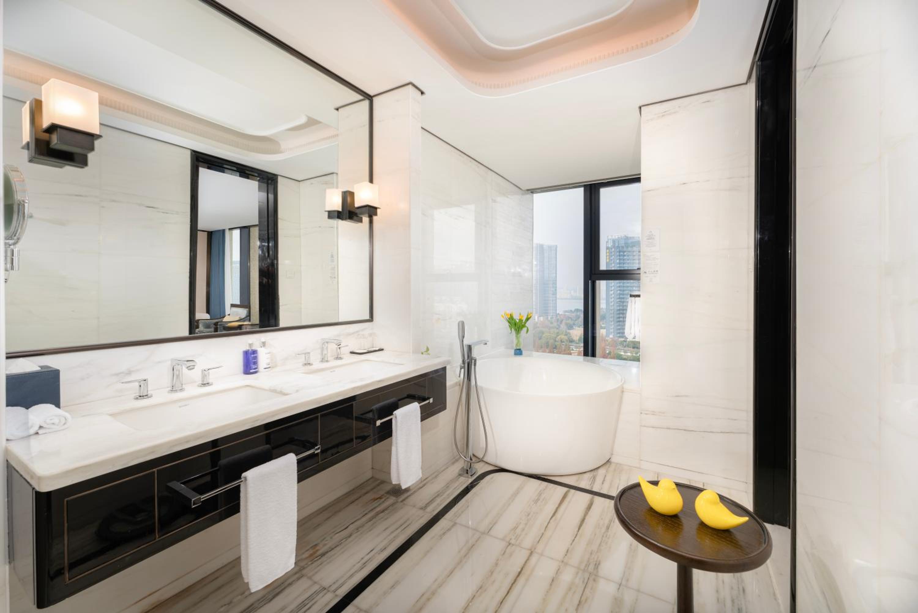 Premium King Room