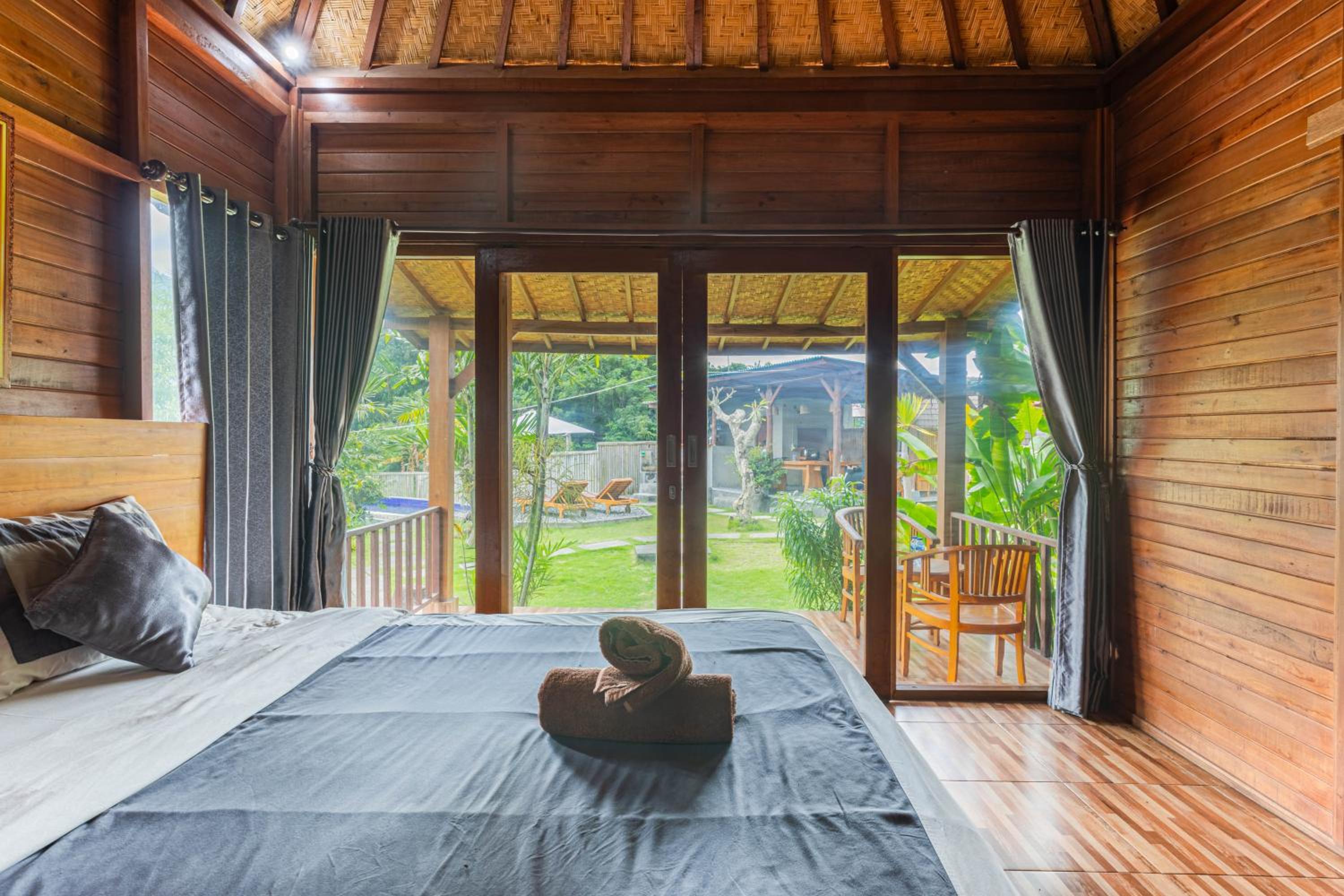 Double Room with Lake View