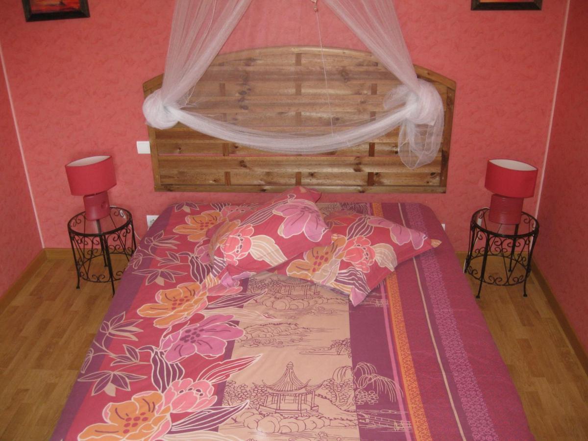 Double or Twin Room with Shower - Photo 4