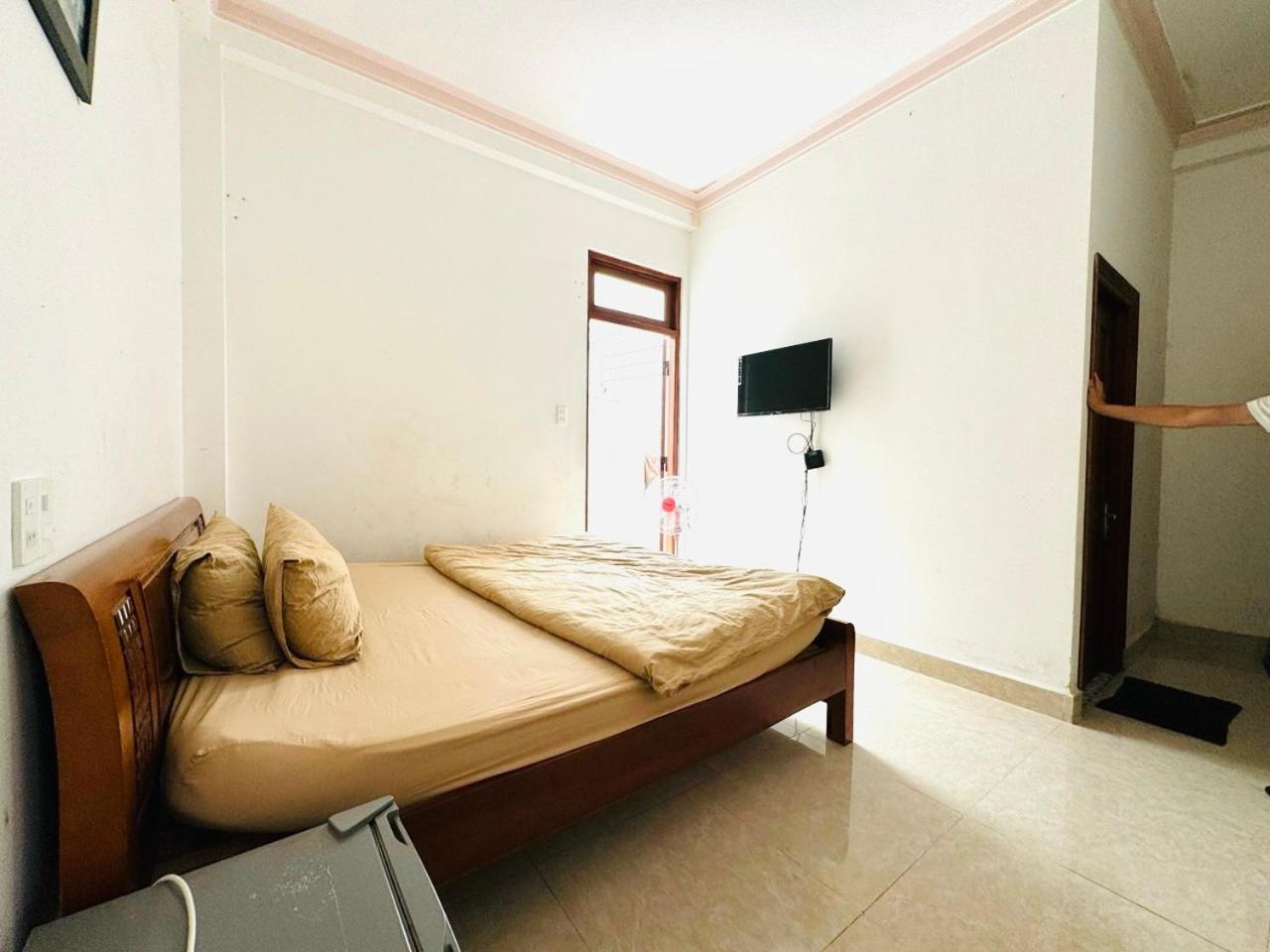 Standard King Room - Photo 5