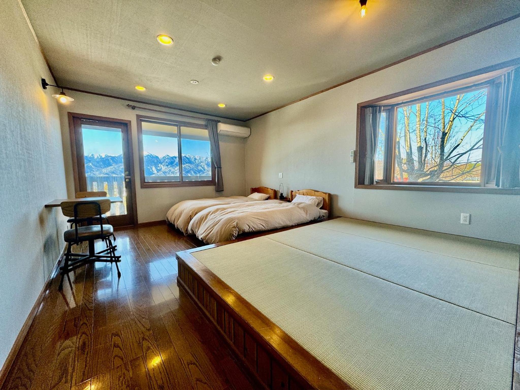 Quadruple Room with Mountain View photo 1