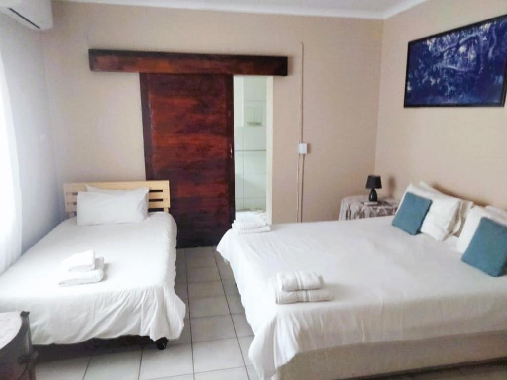 Double or Twin Room - Disability Access - Photo 9