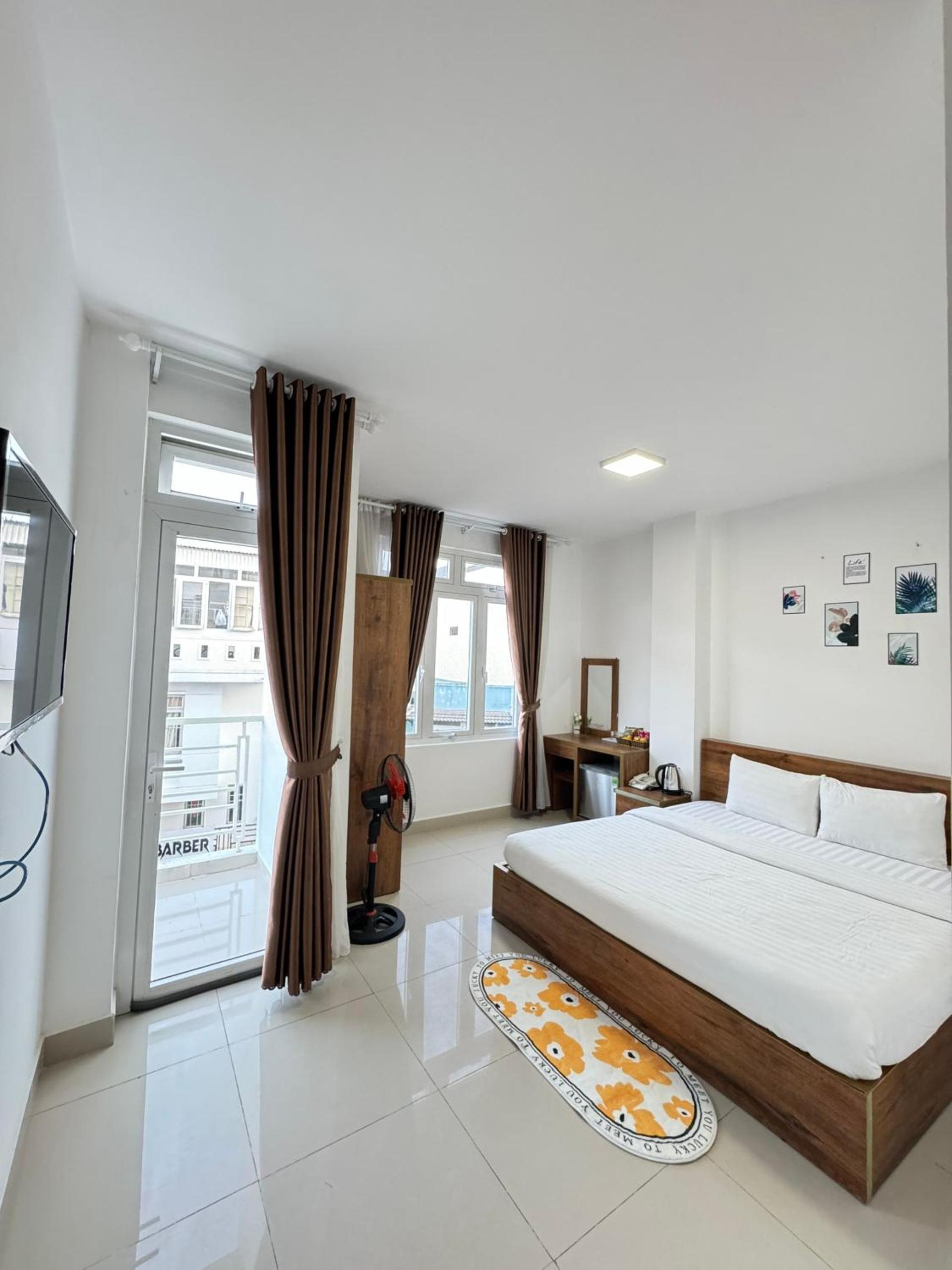 Deluxe Double Room - Photo 10