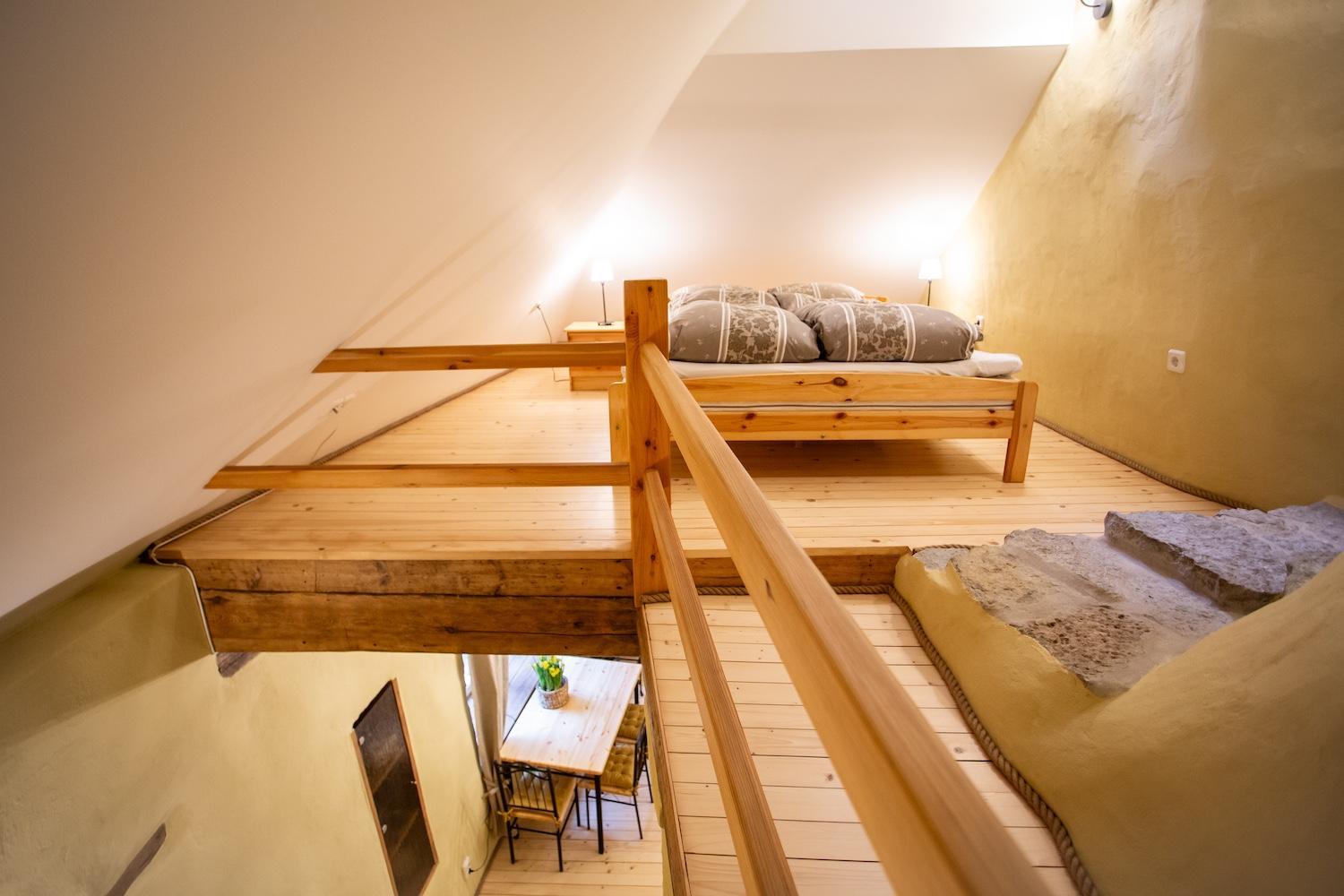 Suite - Annex - Photo 9