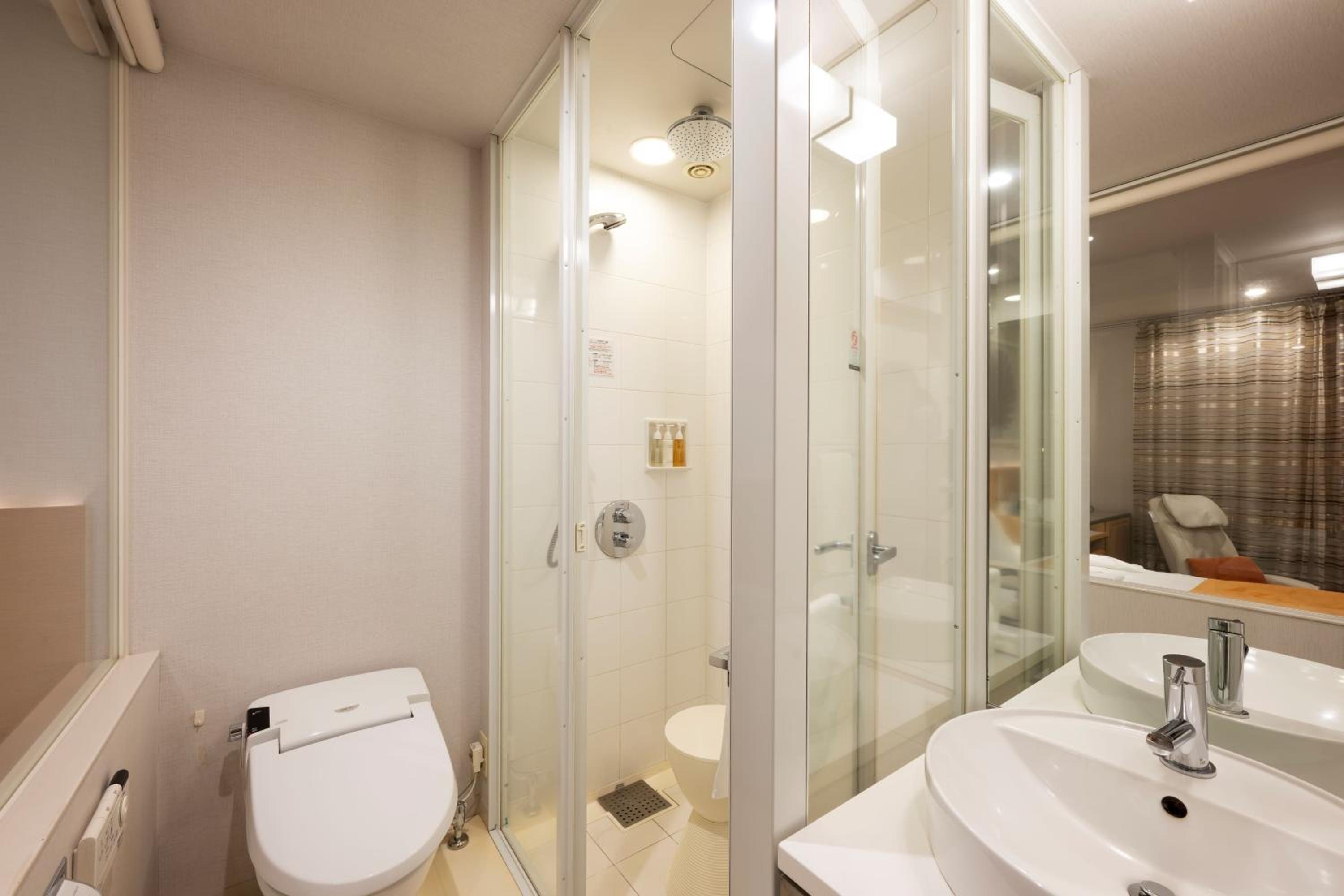 Economy Double Room for Single Use - Non-Smoking photo 2