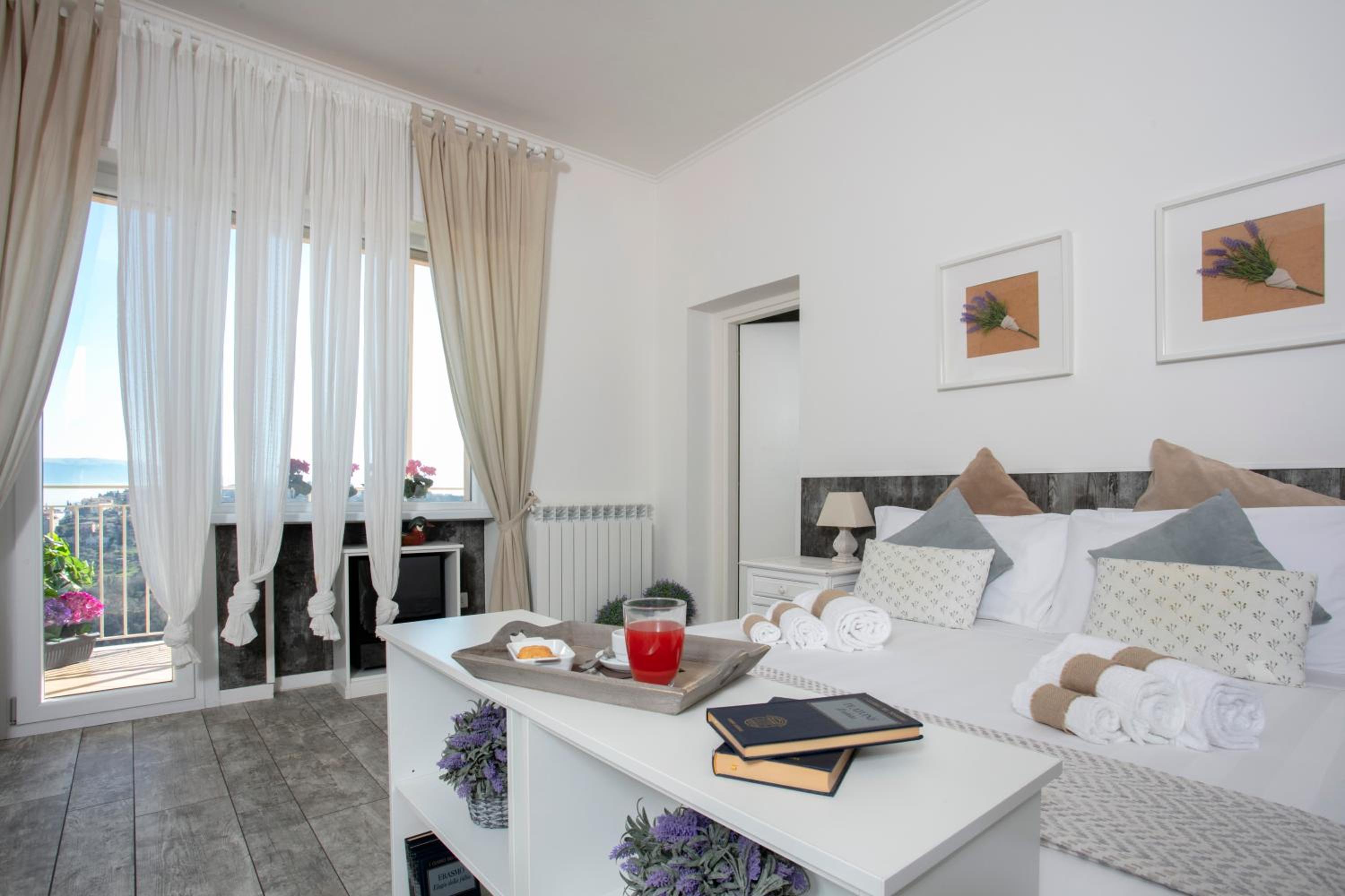 Double Room - Photo 21